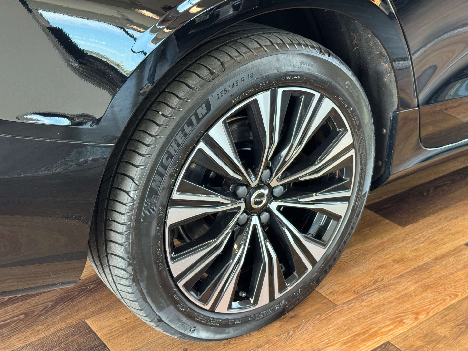 VOLVO V60 2.0 V60 Core B3 MHEV Auto 5dr #17