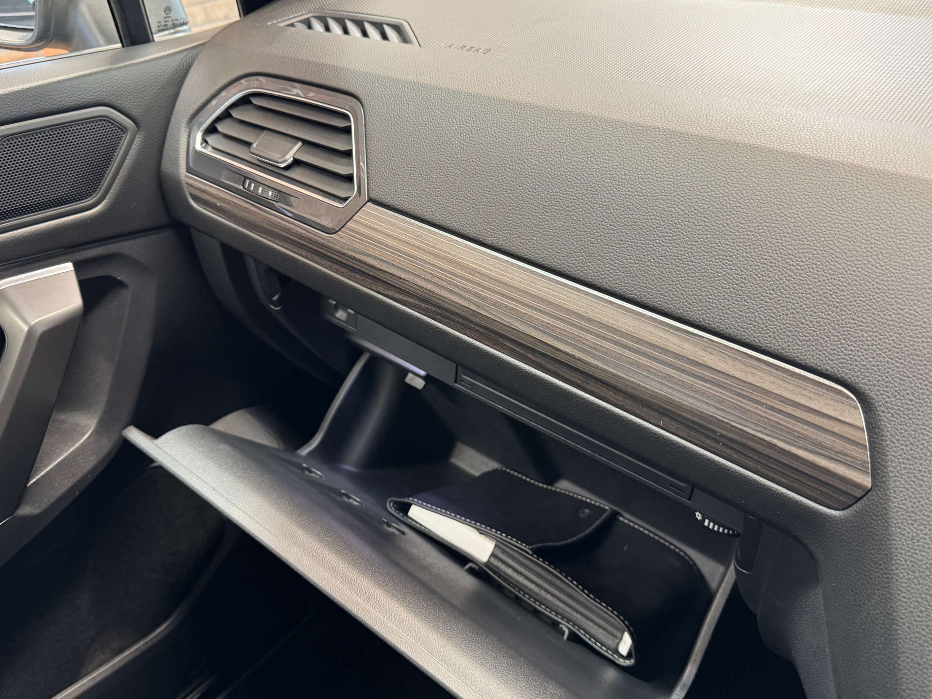 VOLKSWAGEN TIGUAN 2.0 Tiguan Allspace Elegance TDI Semi-Auto 5dr #46