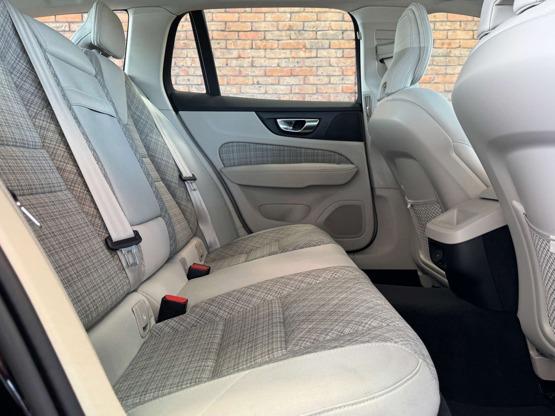 VOLVO V60 2.0 V60 Core B3 MHEV Auto 5dr #22