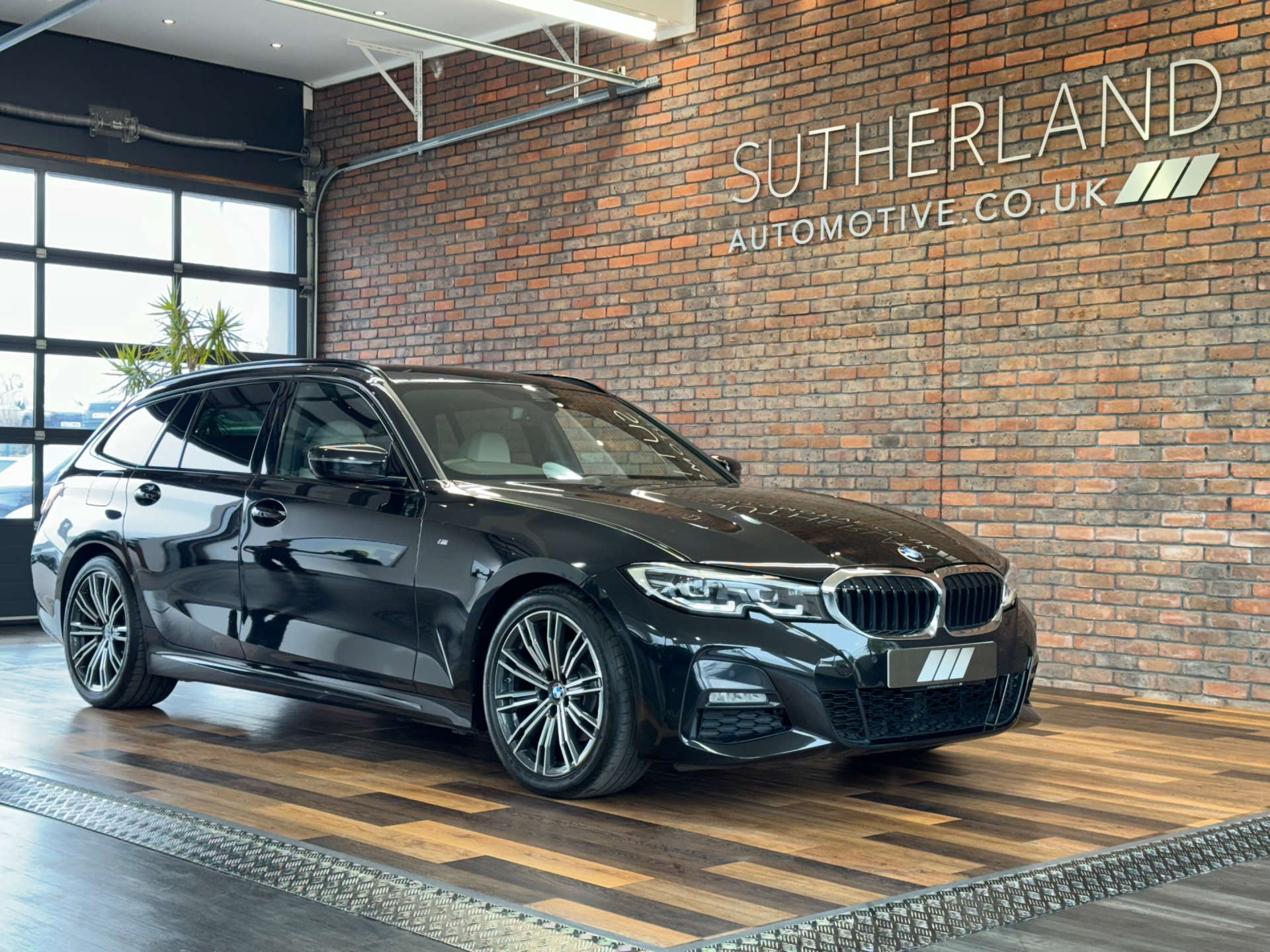 BMW 3 SERIES 2.0 320d M Sport Auto 5dr #4