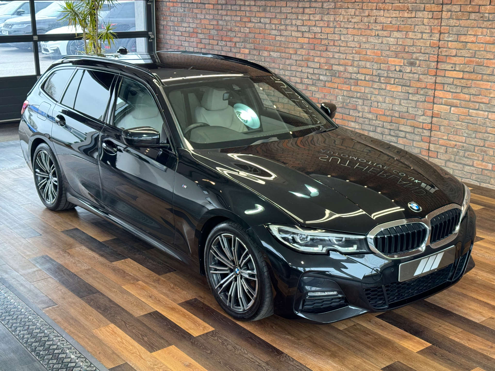 BMW 3 SERIES 2.0 320d M Sport Auto 5dr #5