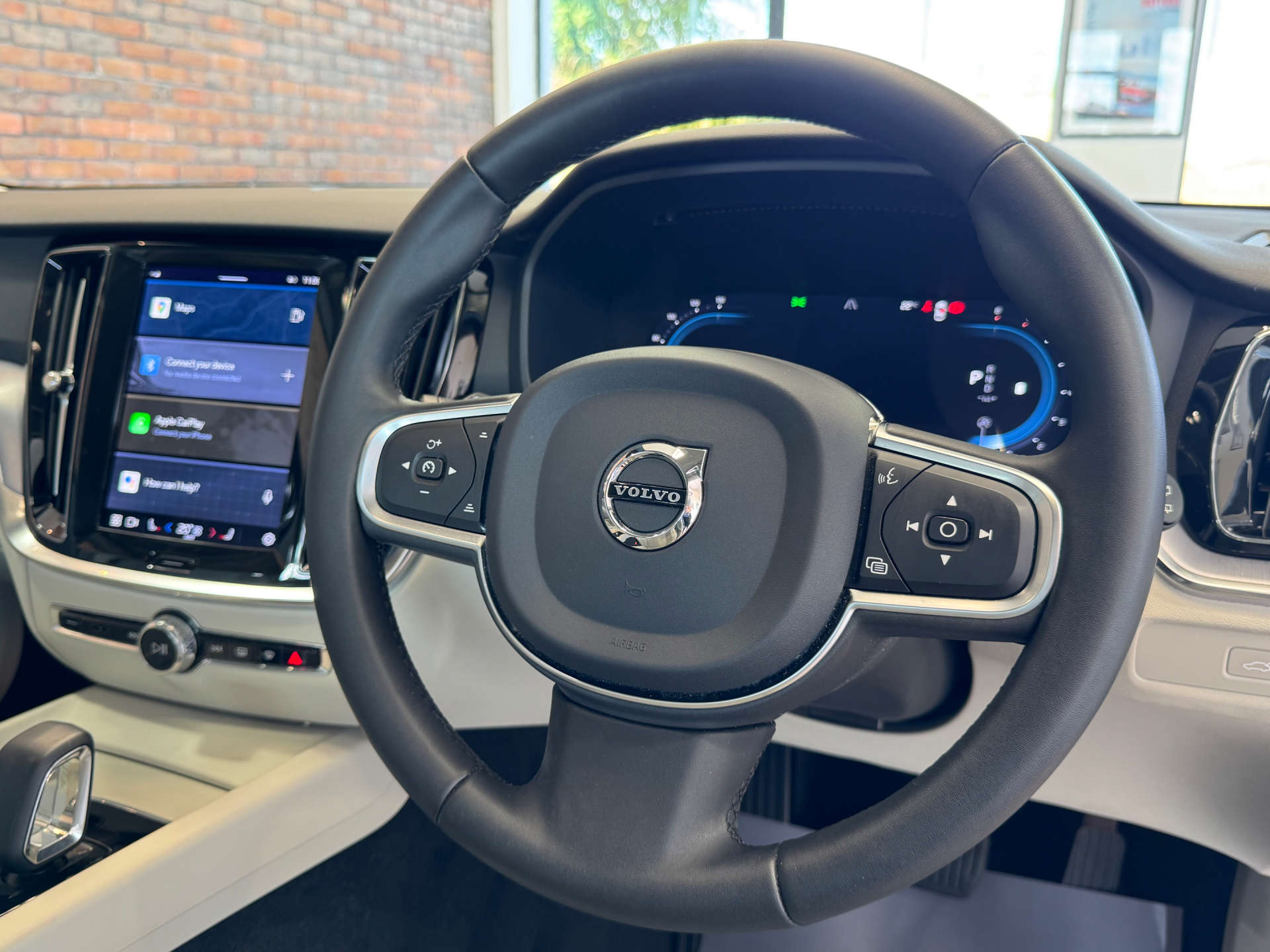 VOLVO V60 2.0 V60 Core B3 MHEV Auto 5dr #50