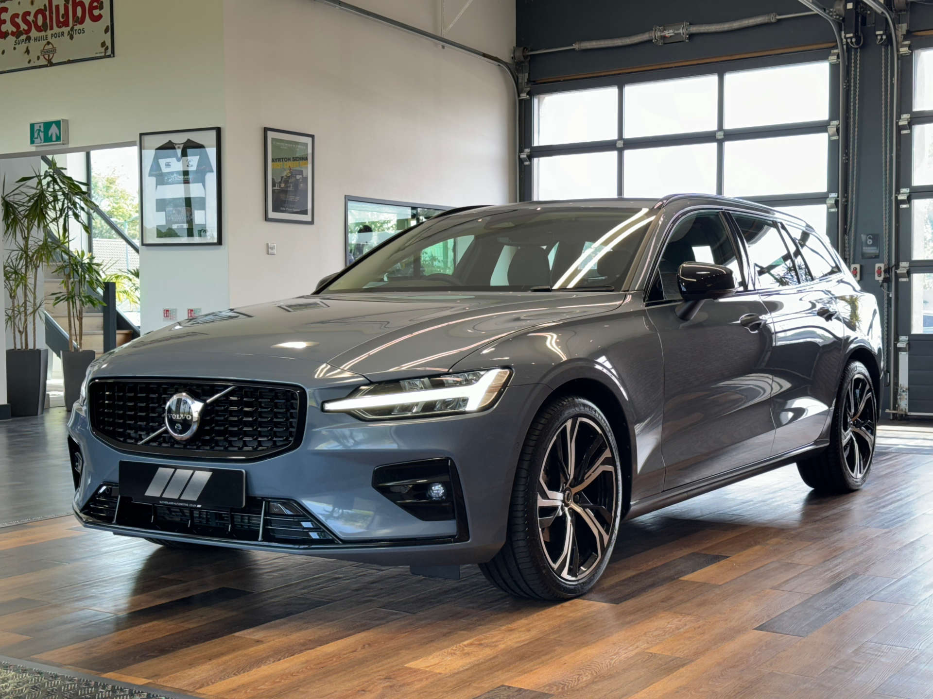 VOLVO V60 2.0 V60 + B3 MHEV Auto 5dr #11