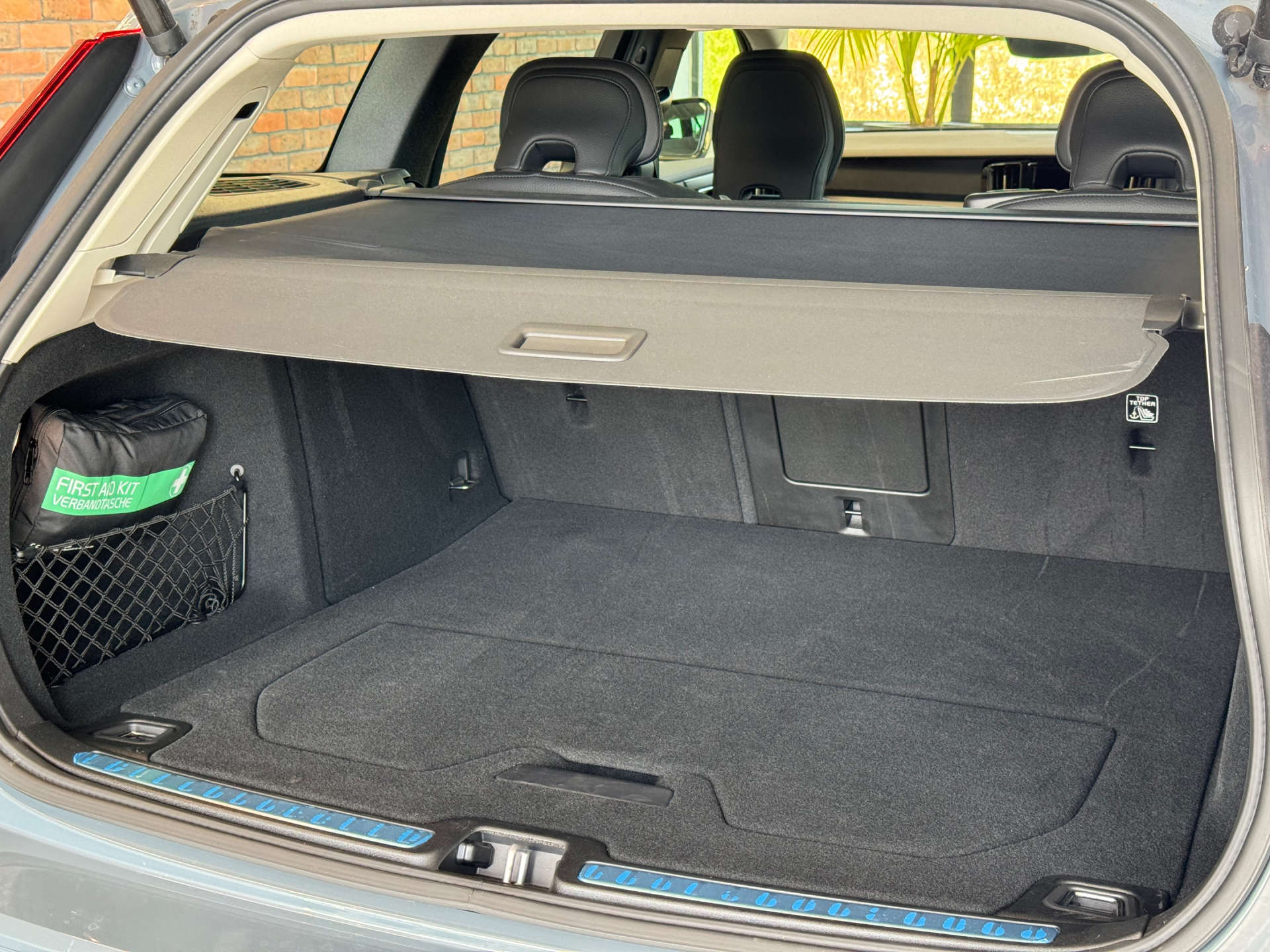 VOLVO V60 2.0 V60 + B3 MHEV Auto 5dr #24