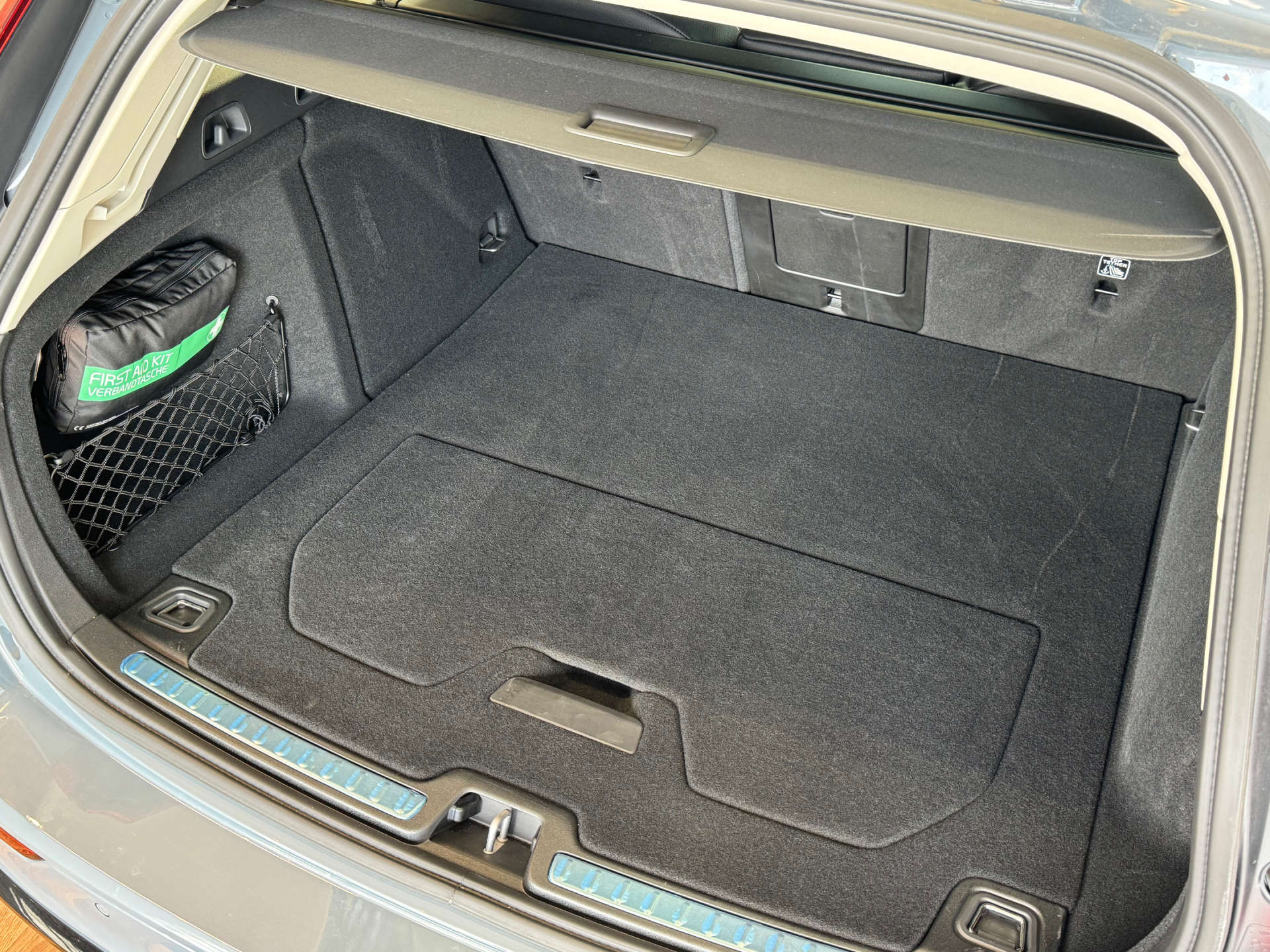 VOLVO V60 2.0 V60 + B3 MHEV Auto 5dr #25