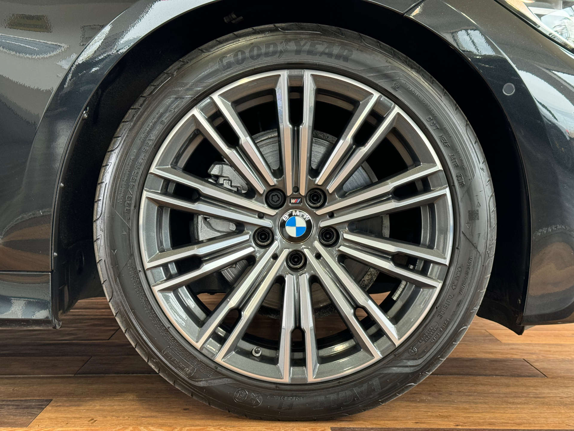 BMW 3 SERIES 2.0 320d M Sport Auto 5dr #22
