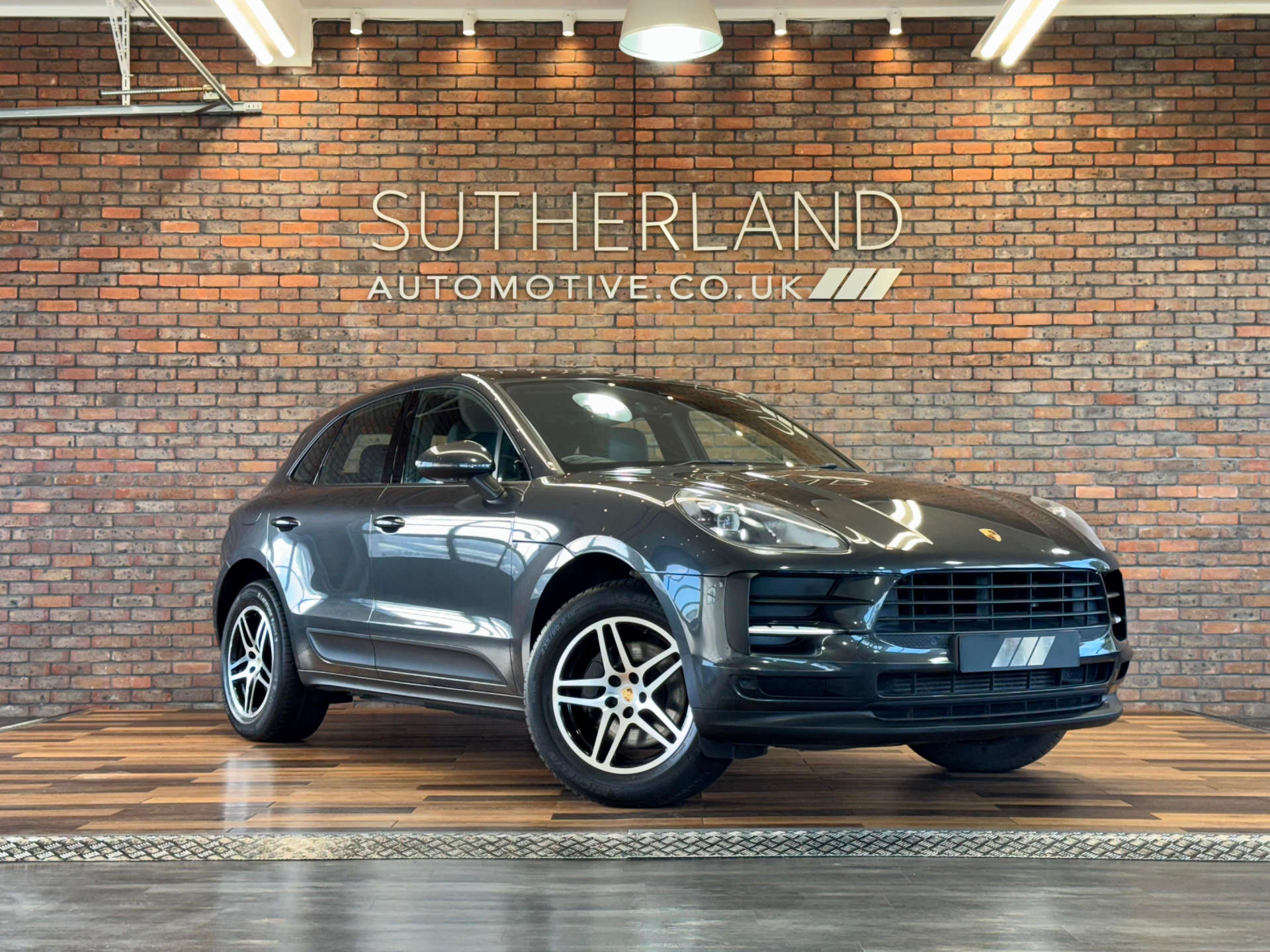 PORSCHE MACAN 2.0 Macan Semi-Auto 4WD 5dr #0