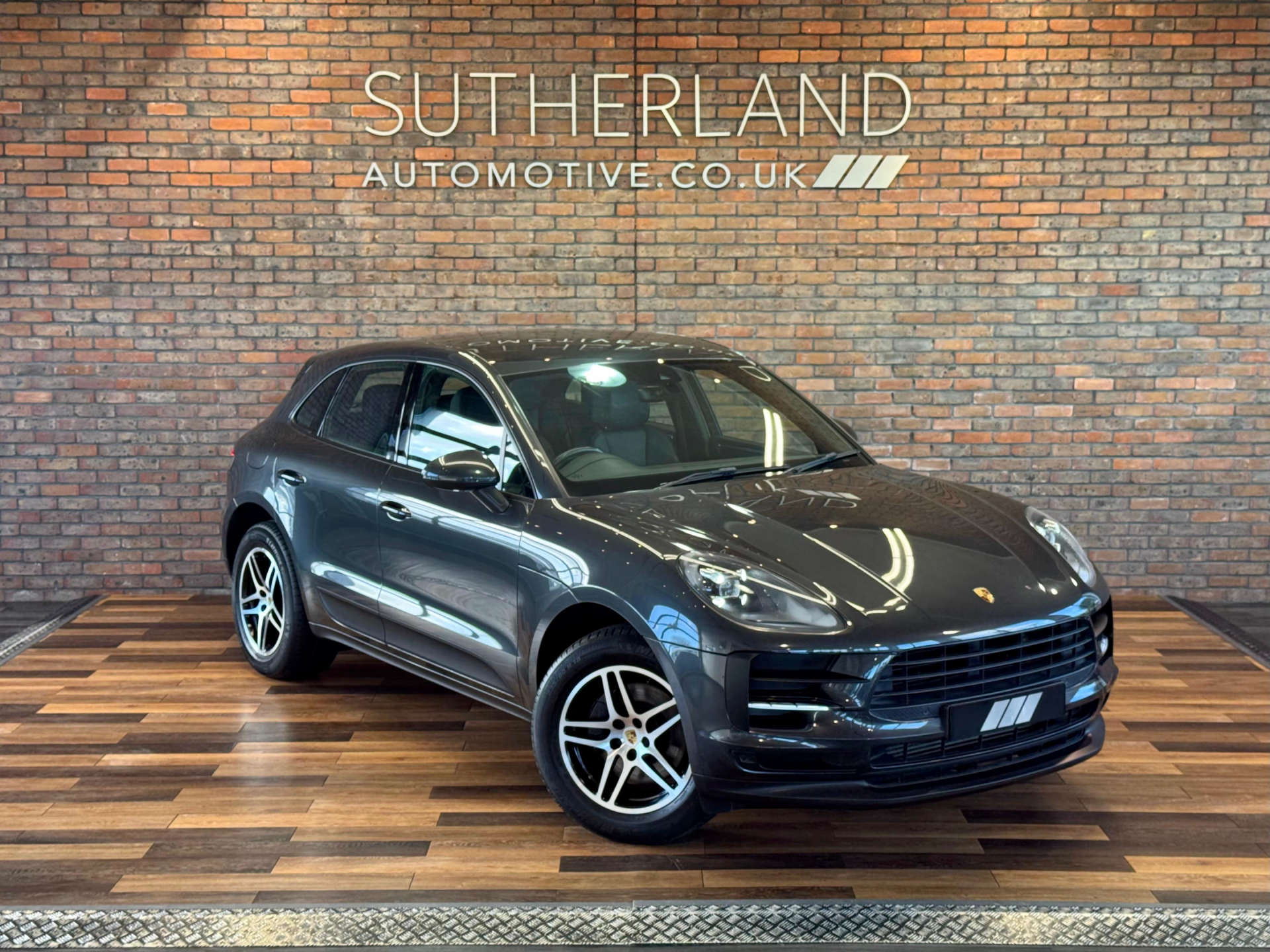 PORSCHE MACAN 2.0 Macan Semi-Auto 4WD 5dr #1