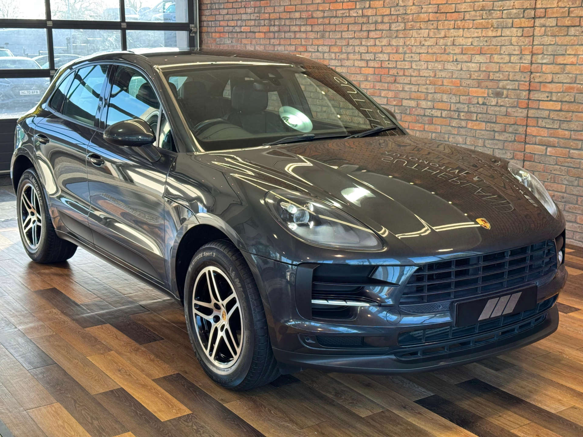 PORSCHE MACAN 2.0 Macan Semi-Auto 4WD 5dr #4