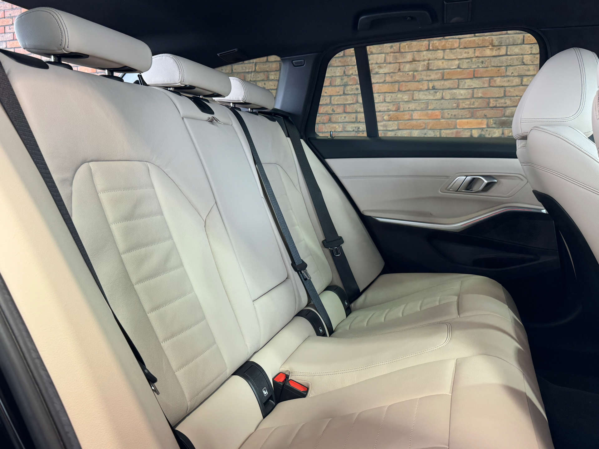 BMW 3 SERIES 2.0 320d M Sport Auto 5dr #41