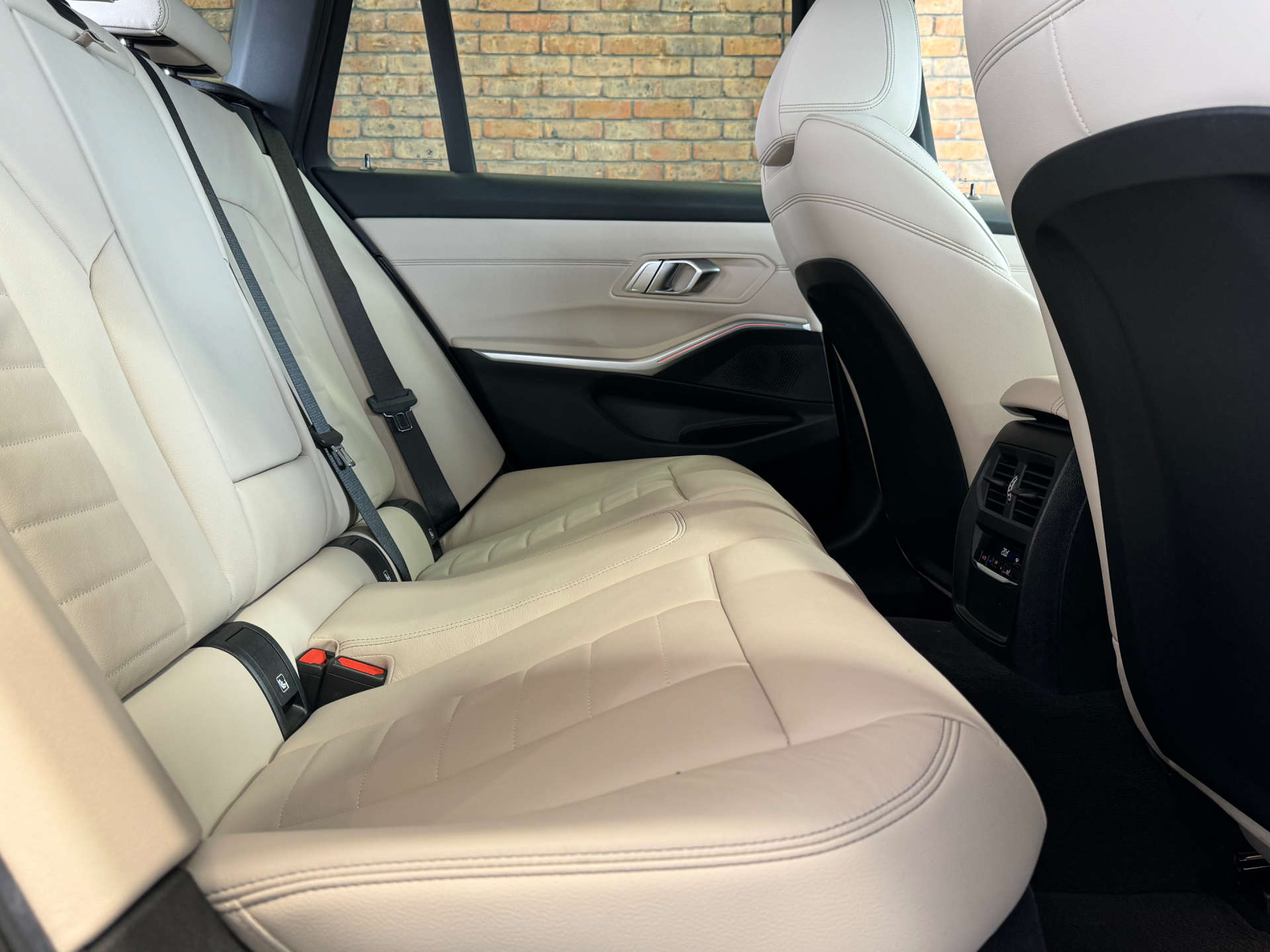 BMW 3 SERIES 2.0 320d M Sport Auto 5dr #42