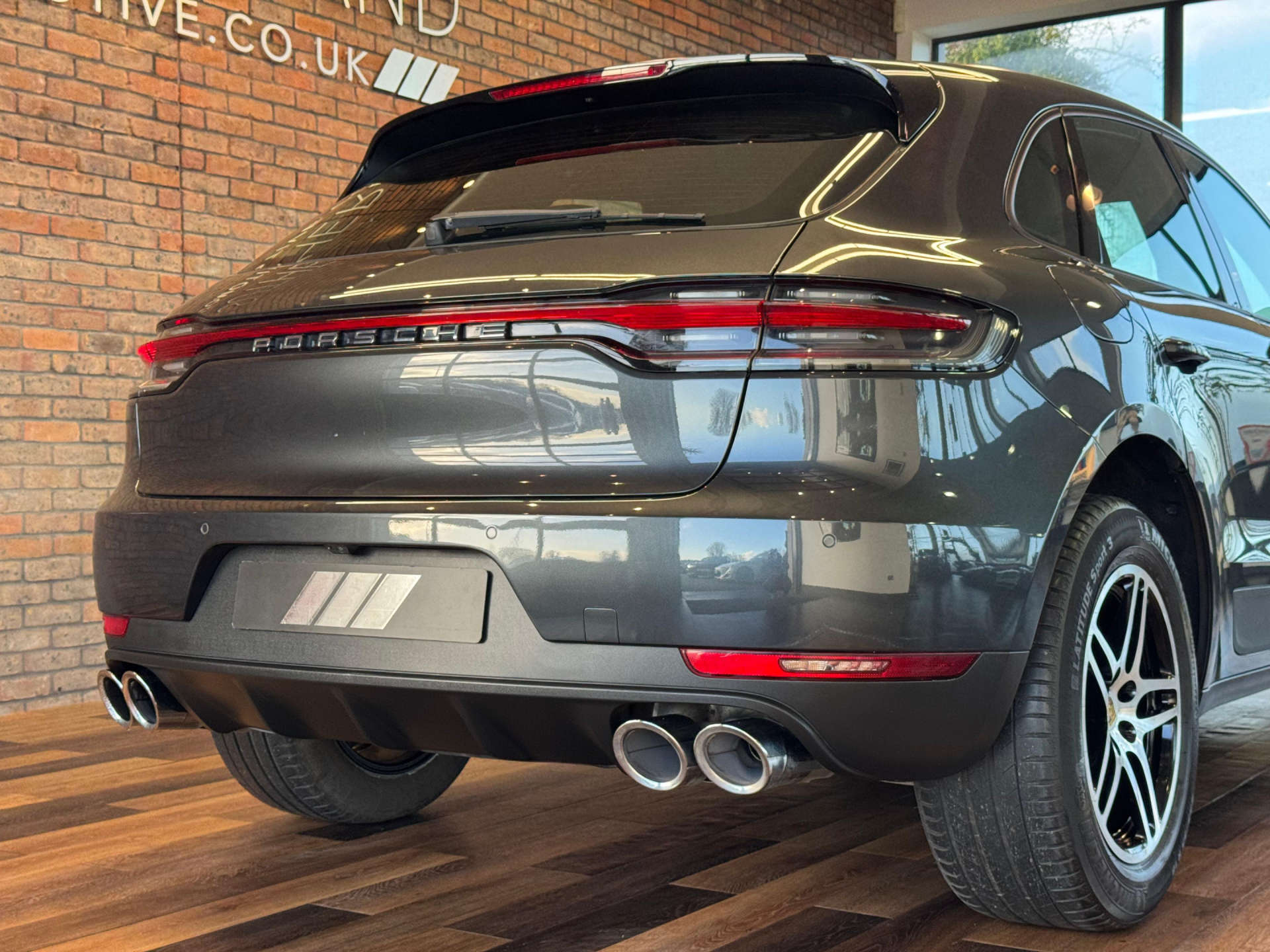 PORSCHE MACAN 2.0 Macan Semi-Auto 4WD 5dr #14