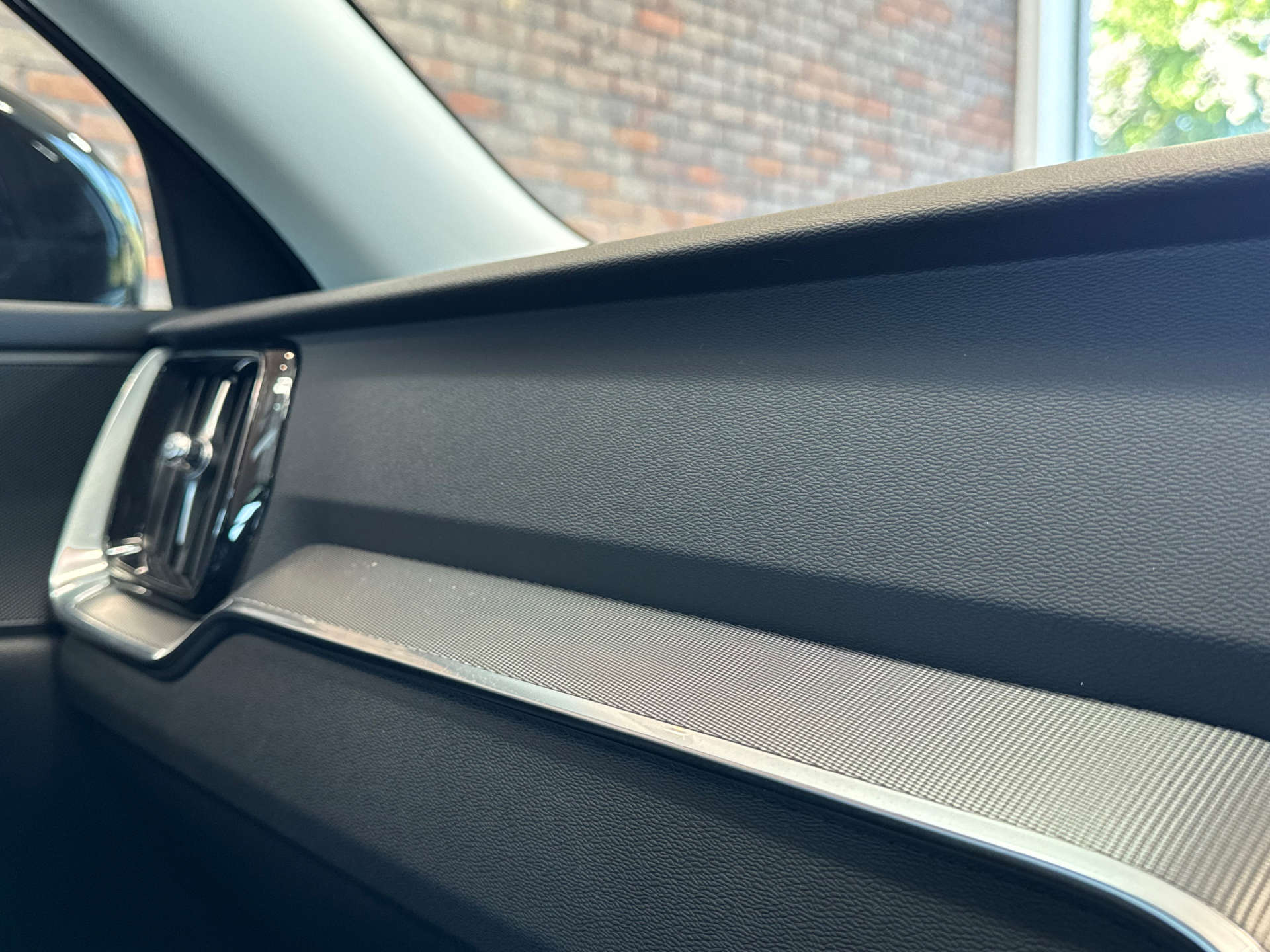 VOLVO V60 2.0 V60 + B3 MHEV Auto 5dr #54