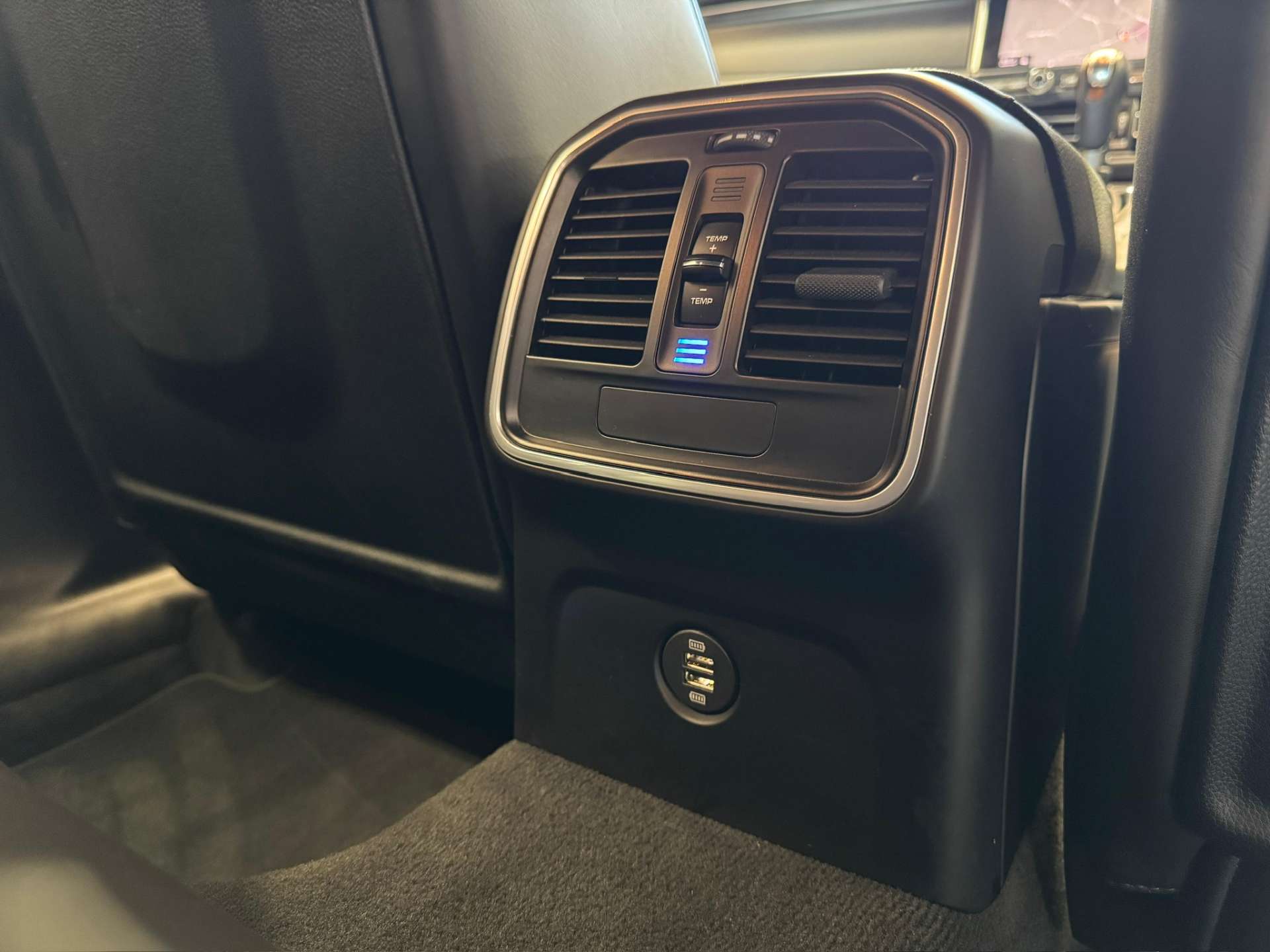 PORSCHE MACAN 2.0 Macan Semi-Auto 4WD 5dr #22