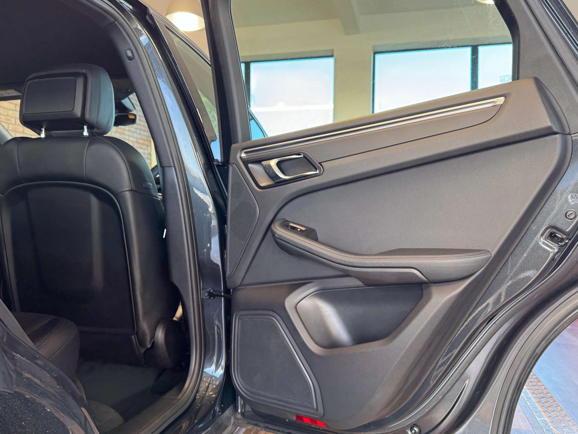 PORSCHE MACAN 2.0 Macan Semi-Auto 4WD 5dr #24