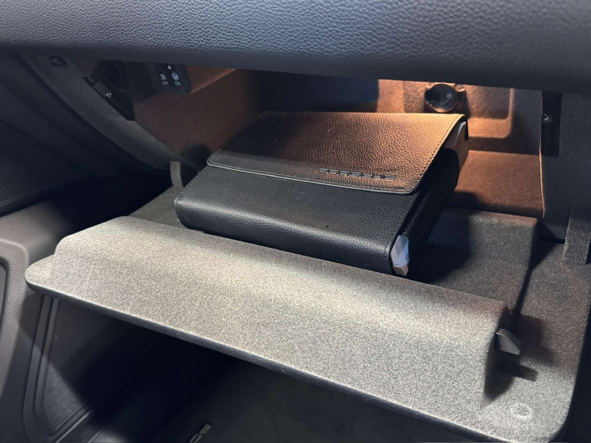 PORSCHE MACAN 2.0 Macan Semi-Auto 4WD 5dr #39