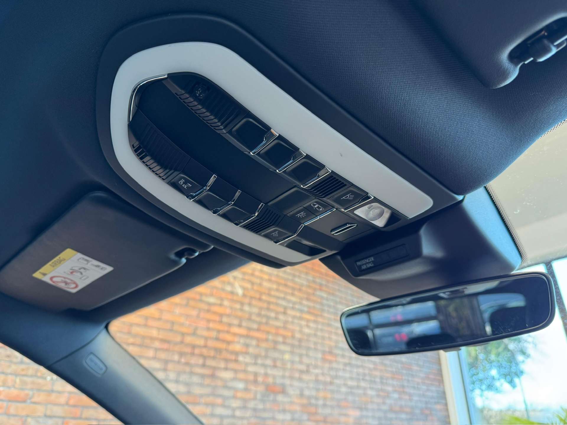 PORSCHE MACAN 2.0 Macan Semi-Auto 4WD 5dr #40