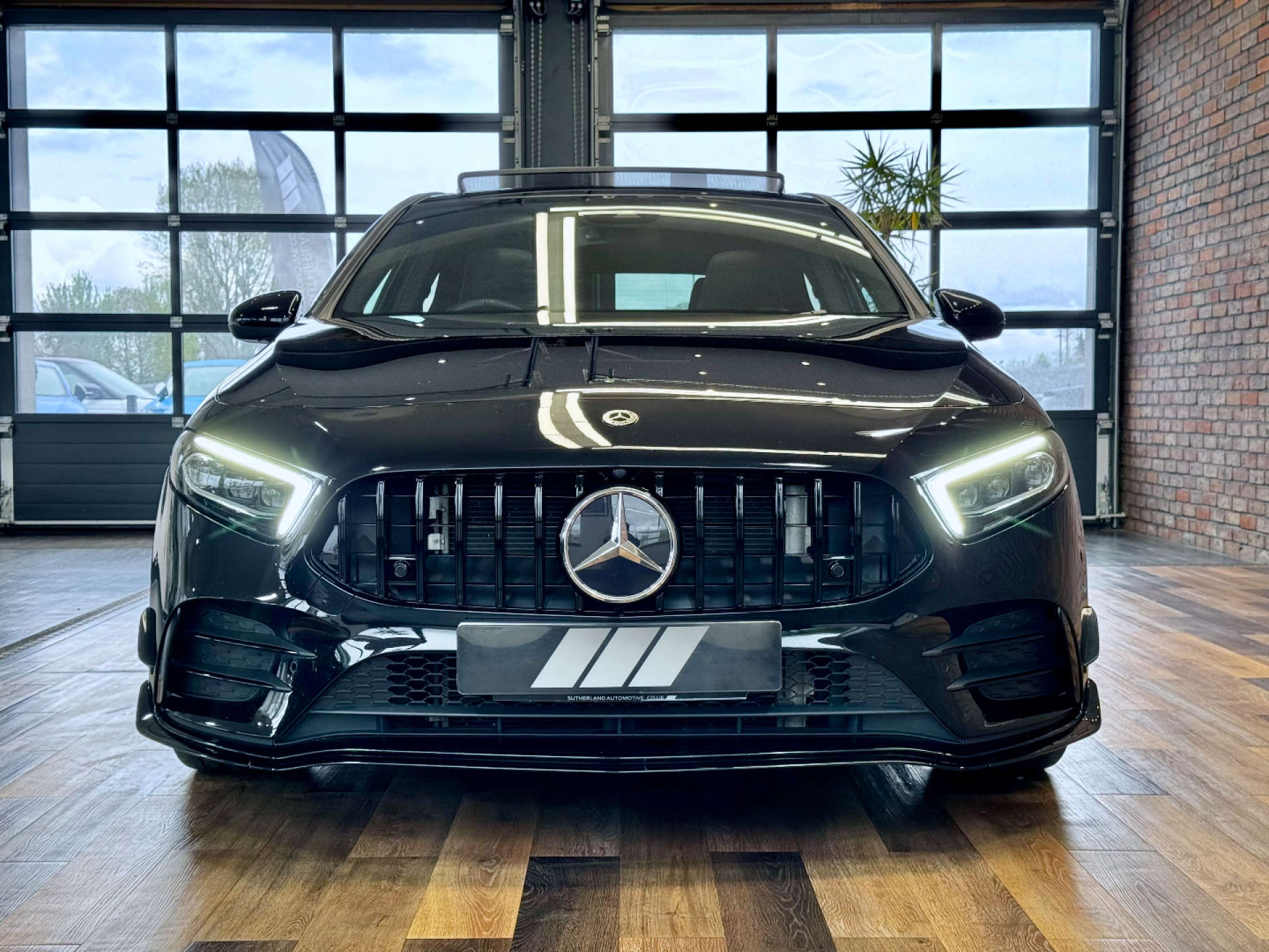 MERCEDES-BENZ A-CLASS 2.0 AMG A 35 4Matic Premium+ Auto 4WD 5dr #9