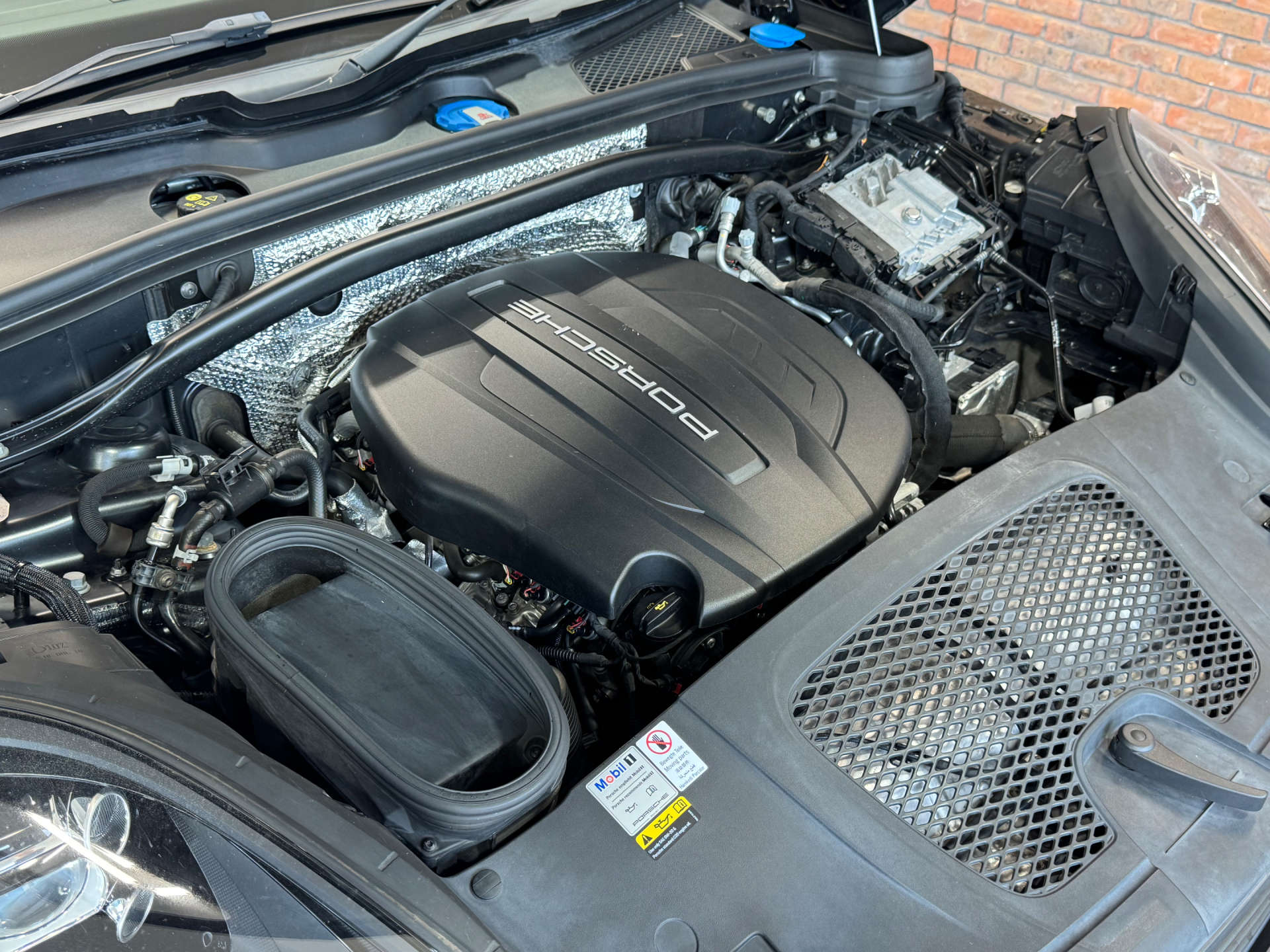 PORSCHE MACAN 2.0 Macan Semi-Auto 4WD 5dr #44