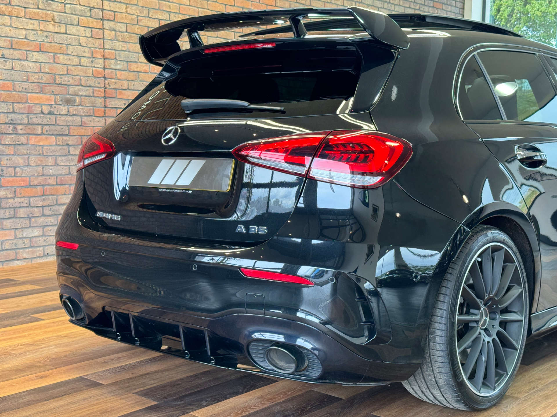 MERCEDES-BENZ A-CLASS 2.0 AMG A 35 4Matic Premium+ Auto 4WD 5dr #17
