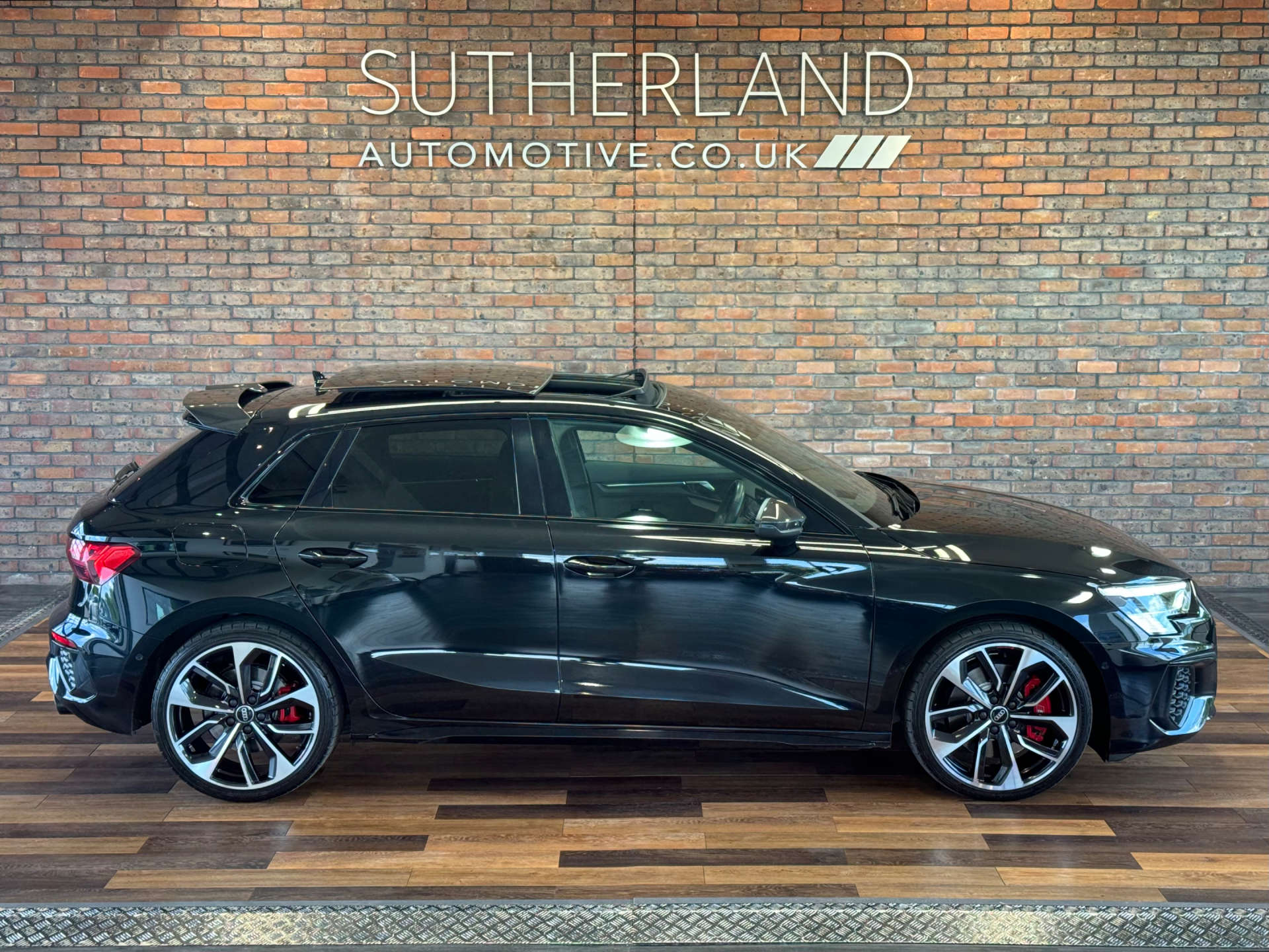 AUDI A3 2.0 S3 Sportback Vorsprung TFSI Quattro Semi-Auto 4WD 5dr #3