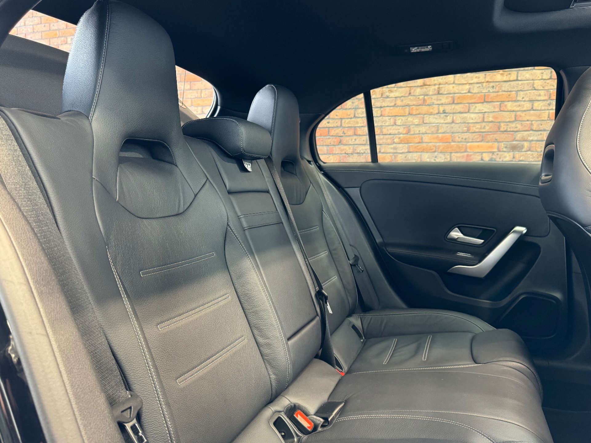 MERCEDES-BENZ A-CLASS 2.0 AMG A 35 4Matic Premium+ Auto 4WD 5dr #21