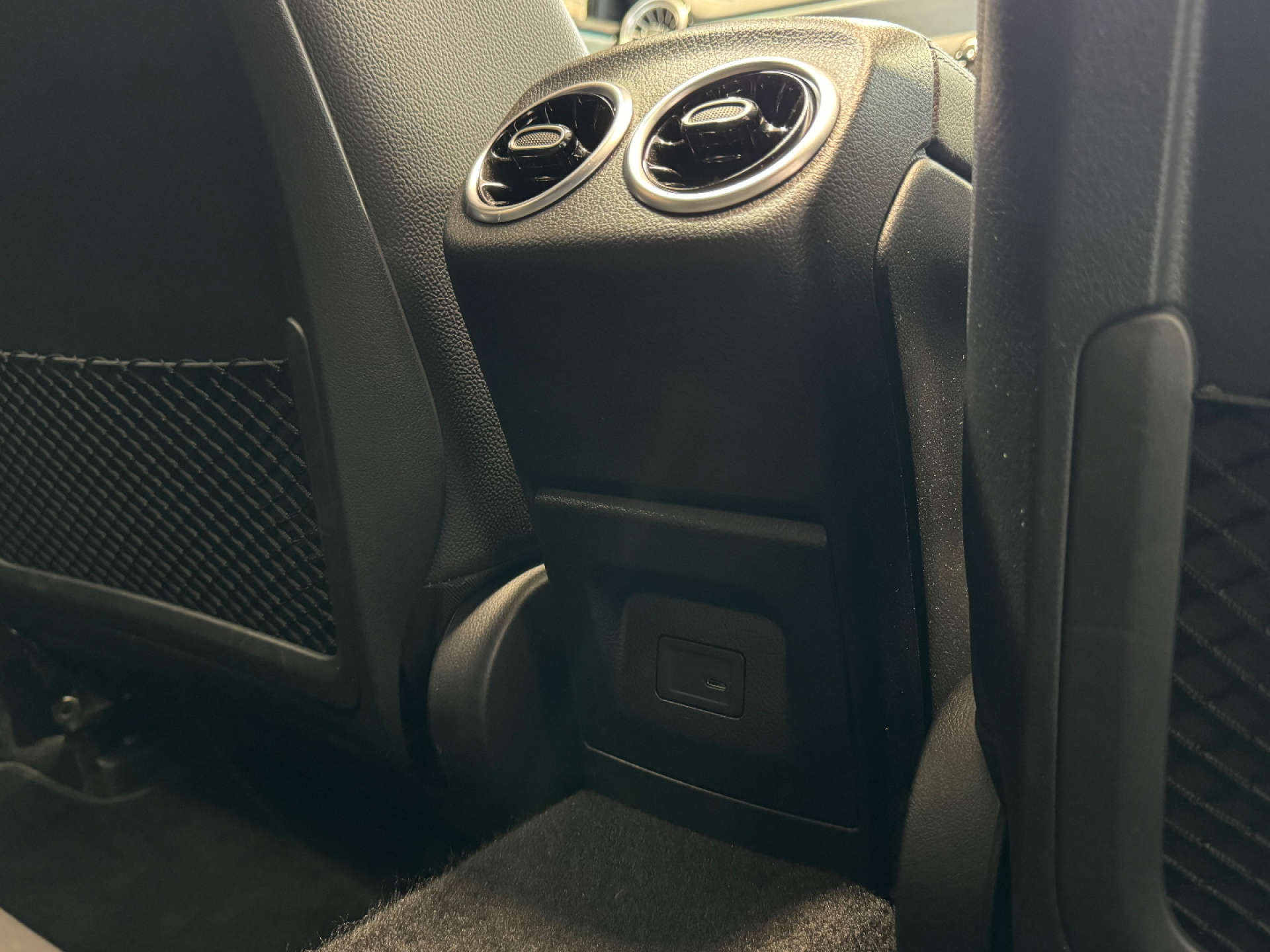 MERCEDES-BENZ A-CLASS 2.0 AMG A 35 4Matic Premium+ Auto 4WD 5dr #22