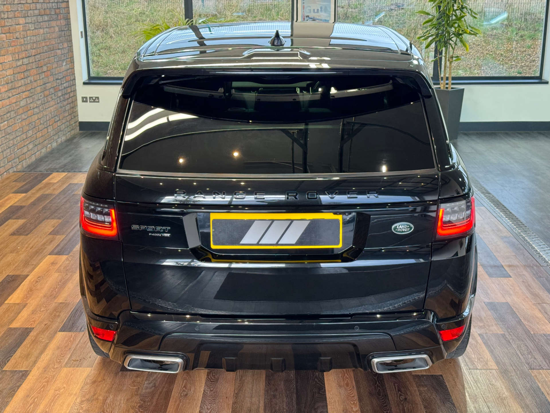 LAND ROVER RANGE ROVER SPORT 2.0 Range Rover Sport HSE Dynamic Black P400e Auto 4WD 5dr #9
