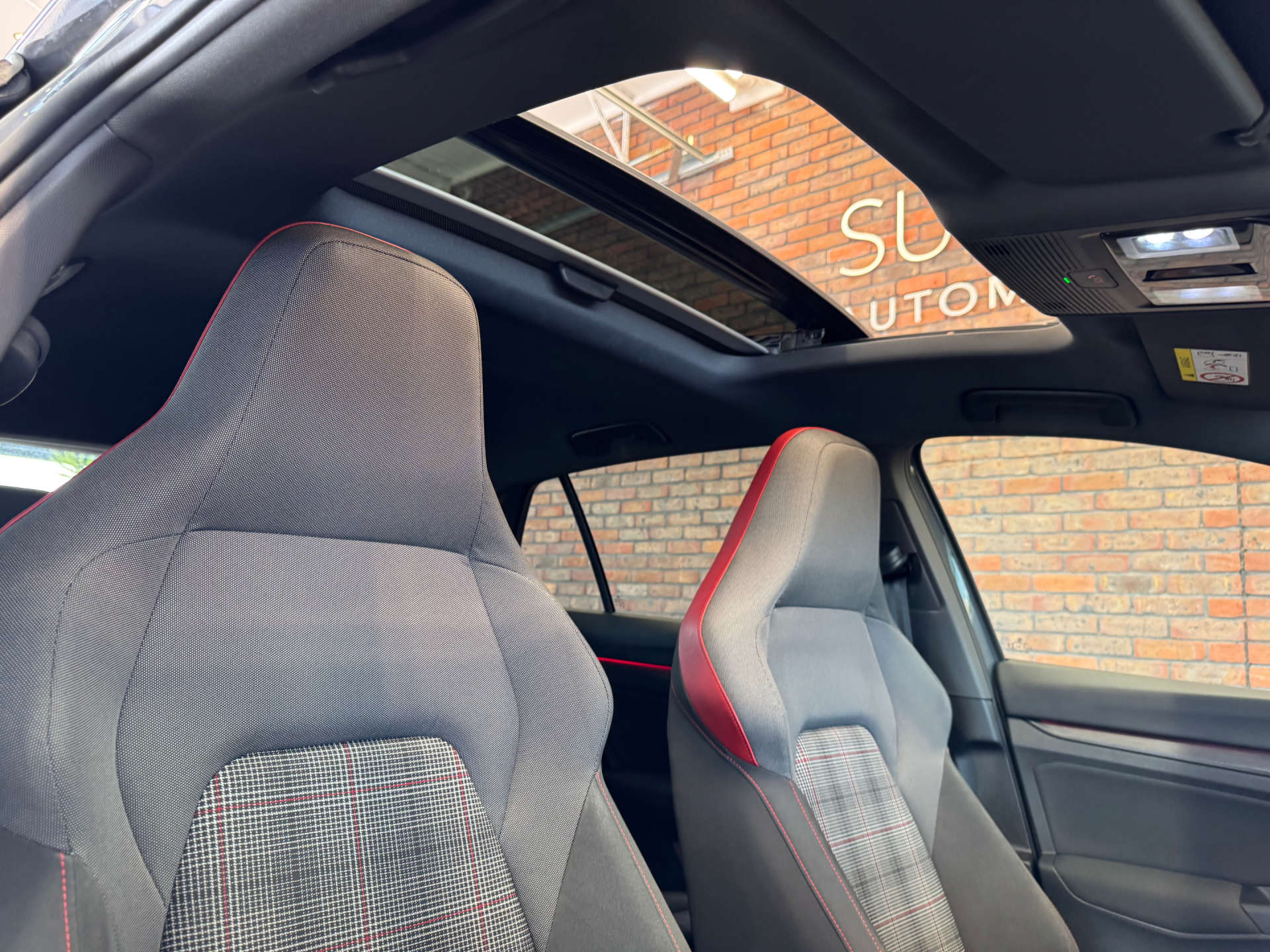 VOLKSWAGEN GOLF 2.0 Golf GTi TSi 5dr #27
