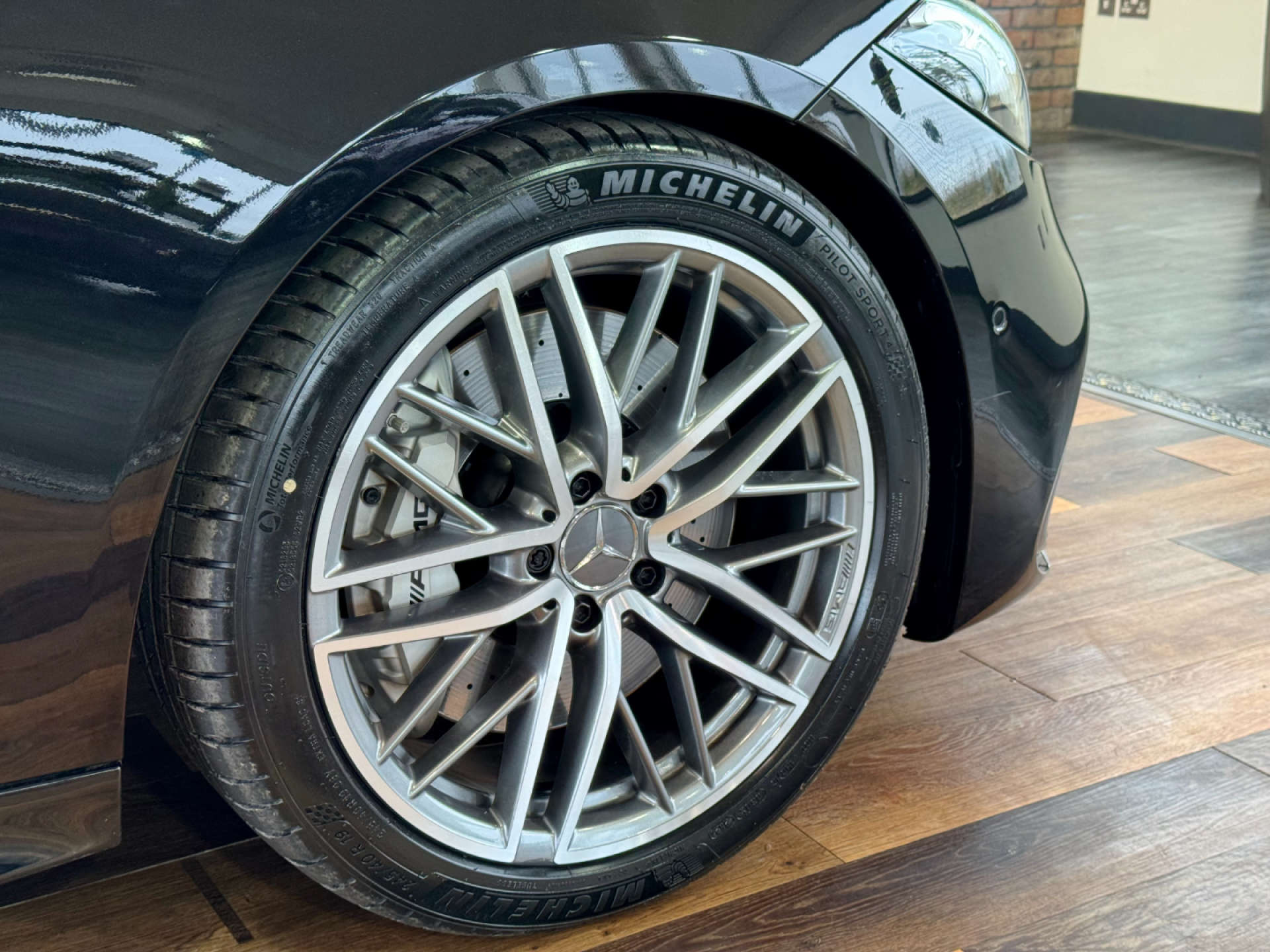 MERCEDES-BENZ C-CLASS 2.0 AMG C 43 Premium MHEV 4Matic A 4WD 4dr #23