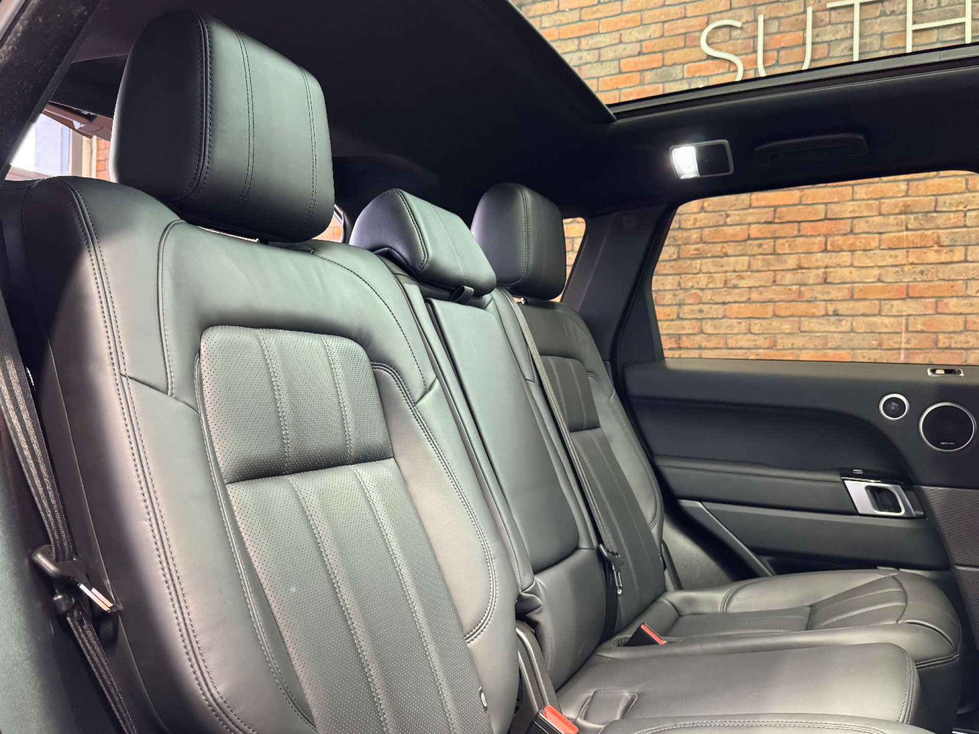 LAND ROVER RANGE ROVER SPORT 2.0 Range Rover Sport HSE Dynamic Black P400e Auto 4WD 5dr #39