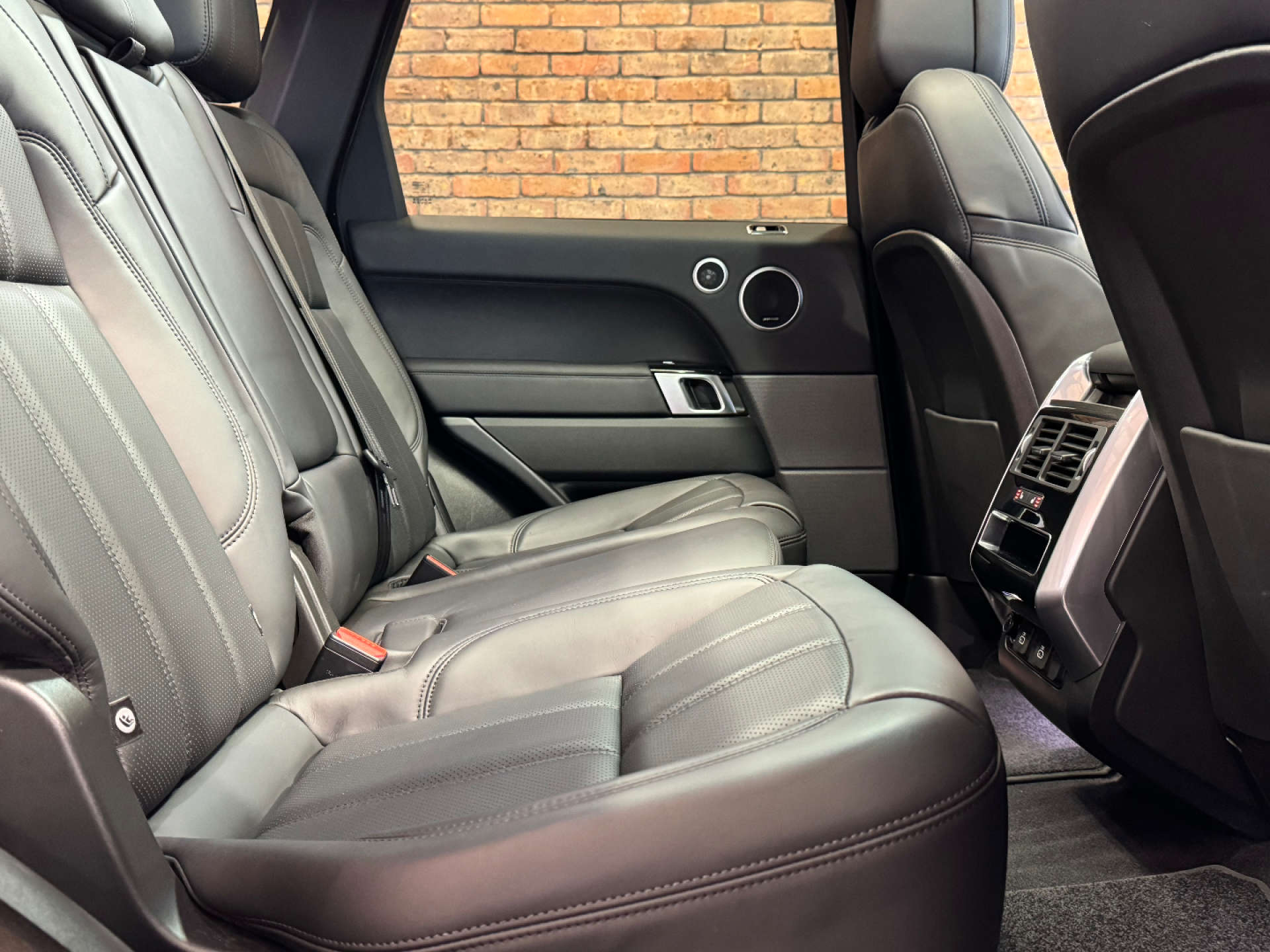 LAND ROVER RANGE ROVER SPORT 2.0 Range Rover Sport HSE Dynamic Black P400e Auto 4WD 5dr #40