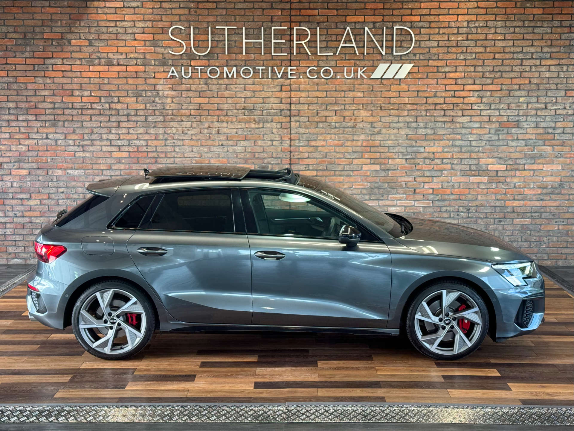 AUDI A3 2.0 S3 Sportback Vorsprung TFSI Quattro Semi-Auto 4WD 5dr #3