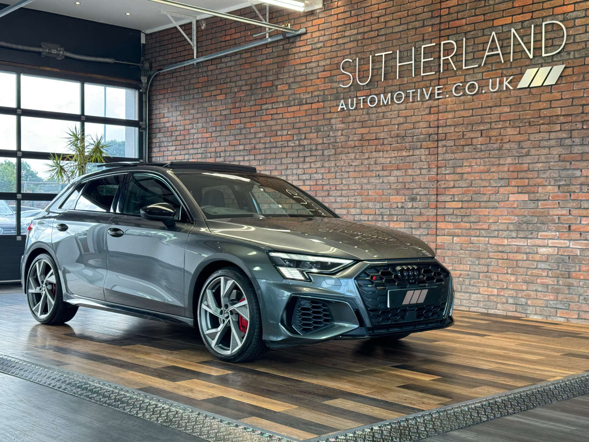 AUDI A3 2.0 S3 Sportback Vorsprung TFSI Quattro Semi-Auto 4WD 5dr #4