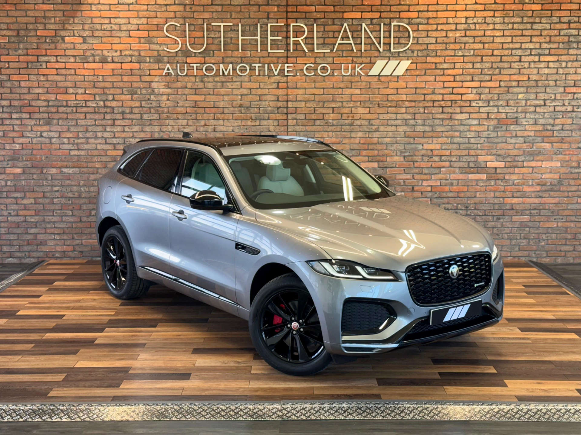 2022 Jaguar F-PACE thumbnail 2