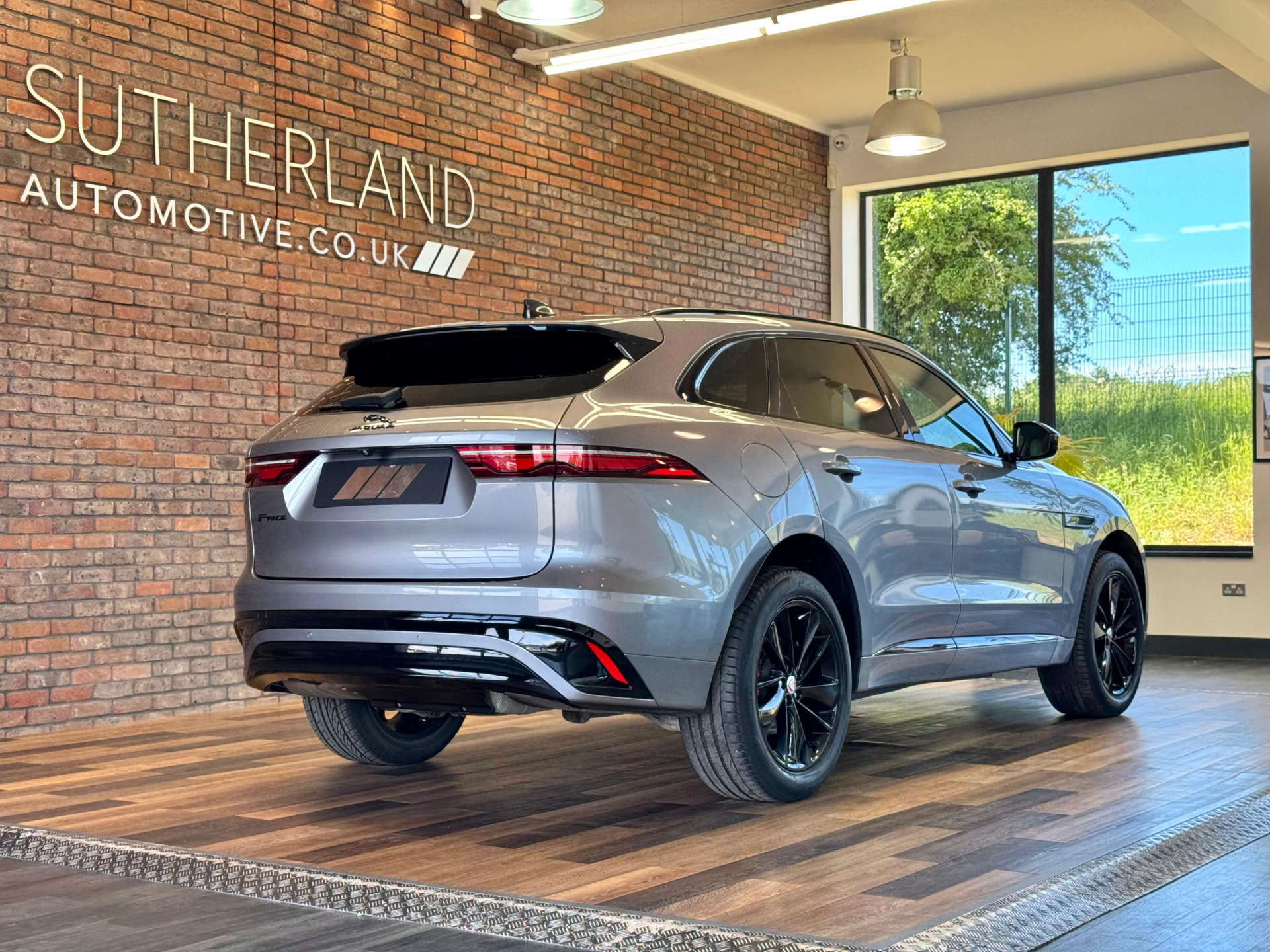 2022 Jaguar F-PACE thumbnail 6