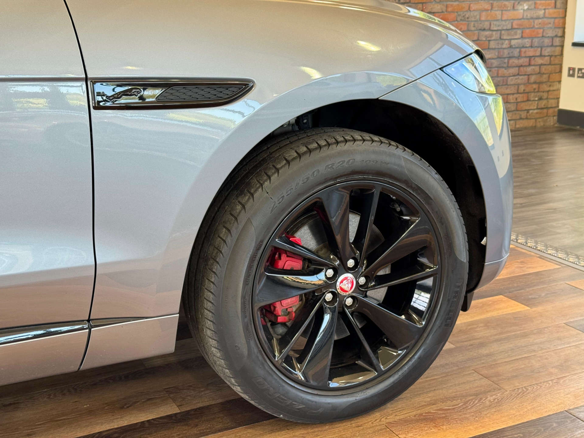 2022 Jaguar F-PACE thumbnail 12