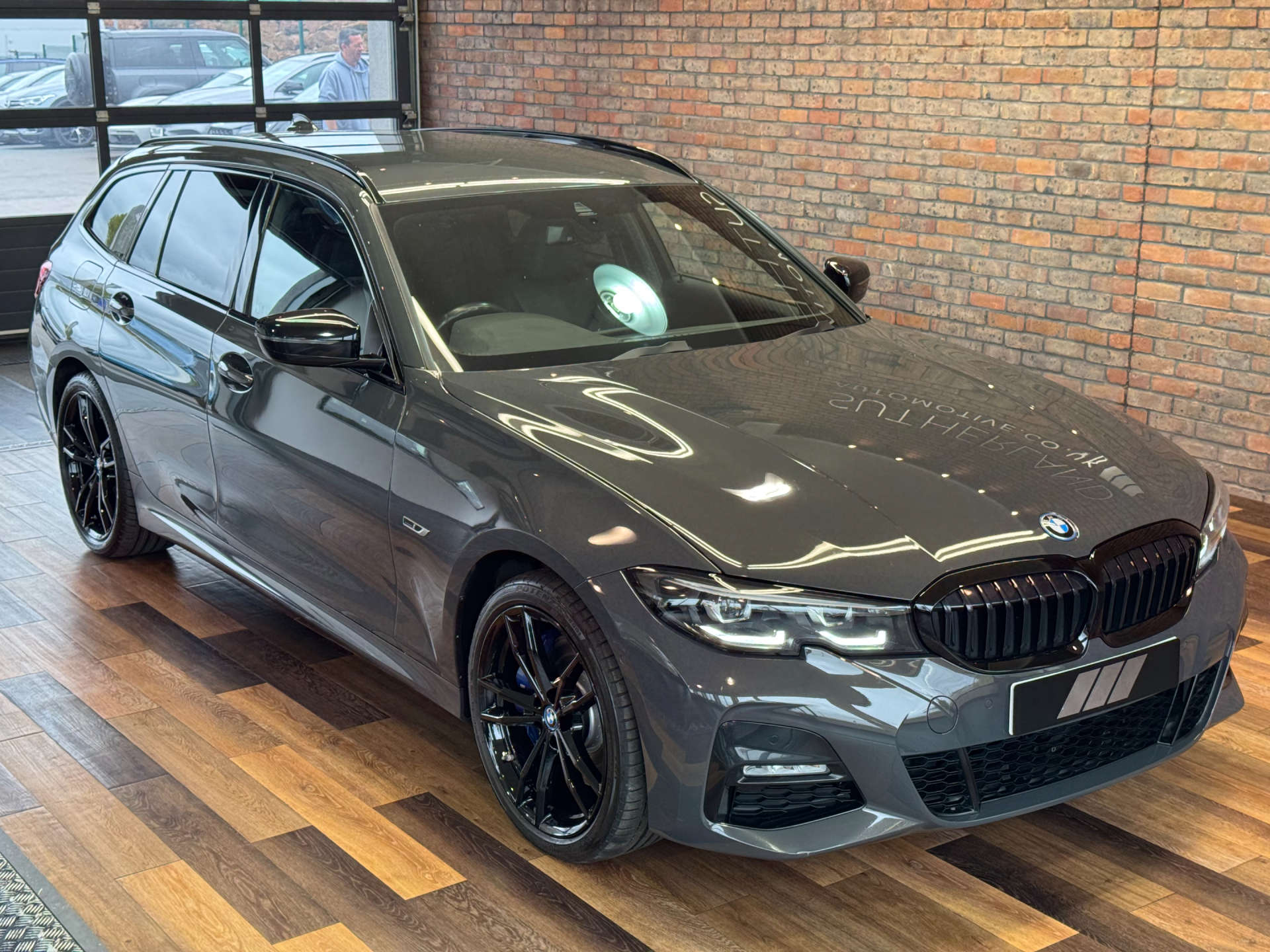 BMW 3 SERIES 2.0 330e M Sport Professional Edition Auto 5dr #4