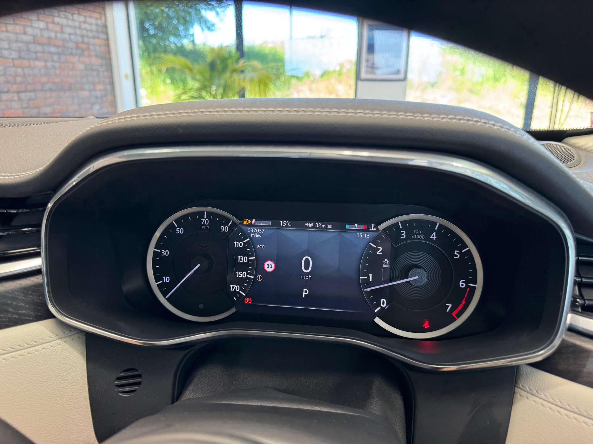 JAGUAR F-PACE 2.0 F-PACE R-Dynamic Black AWD Auto 4WD 5dr #52