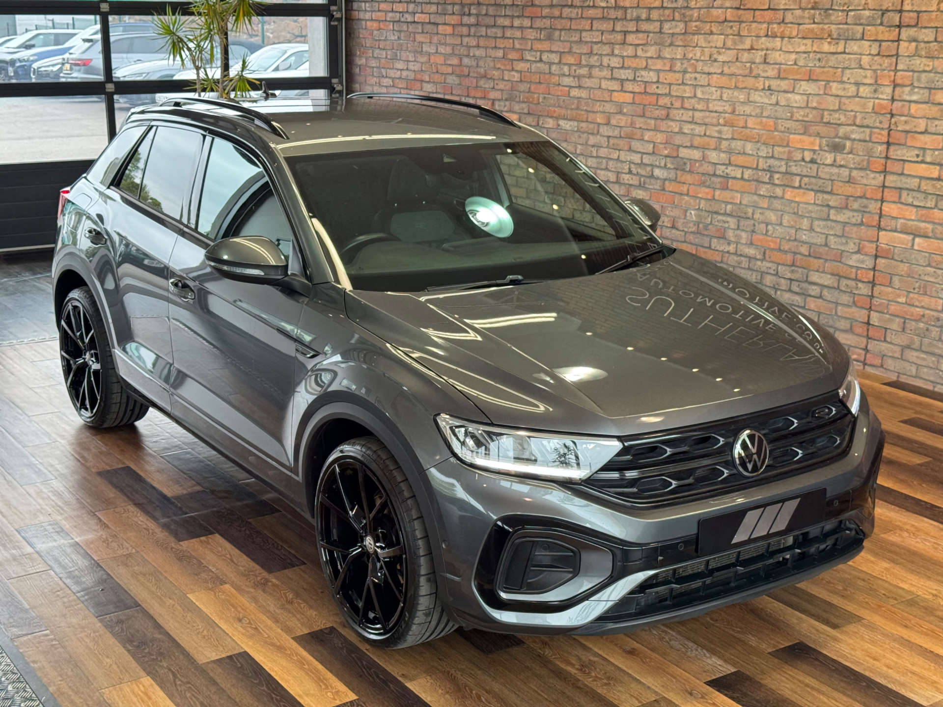 VOLKSWAGEN T-ROC 1.5 T-Roc R-Line TSI Semi-Auto 5dr #5