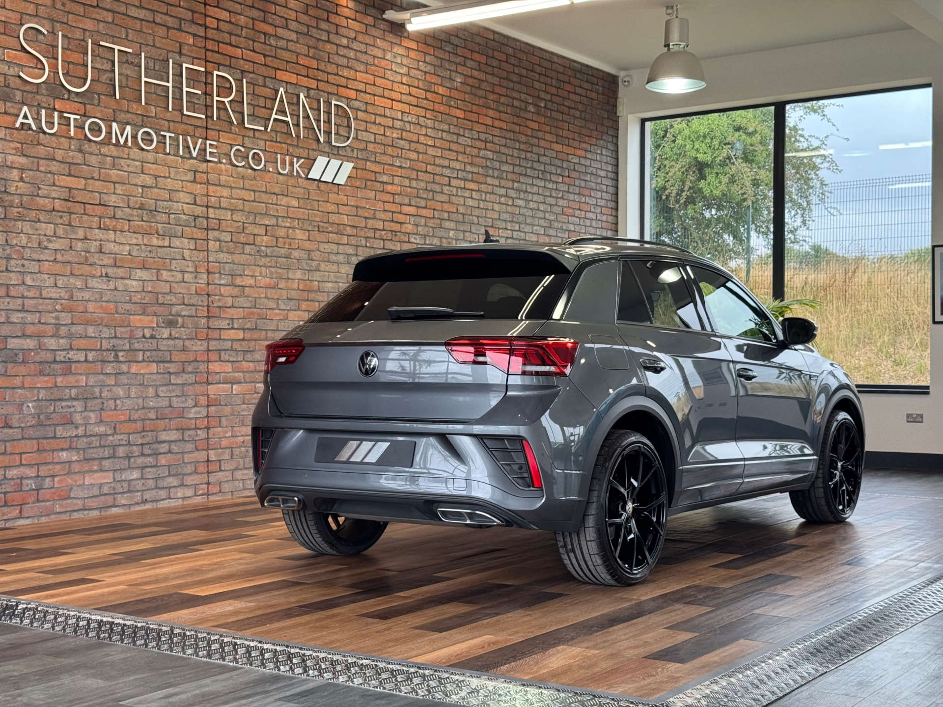VOLKSWAGEN T-ROC 1.5 T-Roc R-Line TSI Semi-Auto 5dr #6