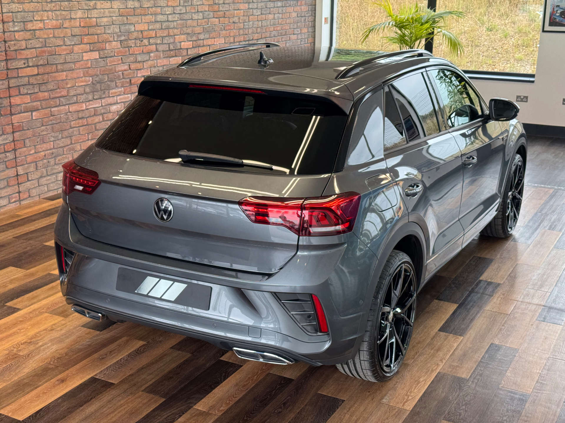 VOLKSWAGEN T-ROC 1.5 T-Roc R-Line TSI Semi-Auto 5dr #7