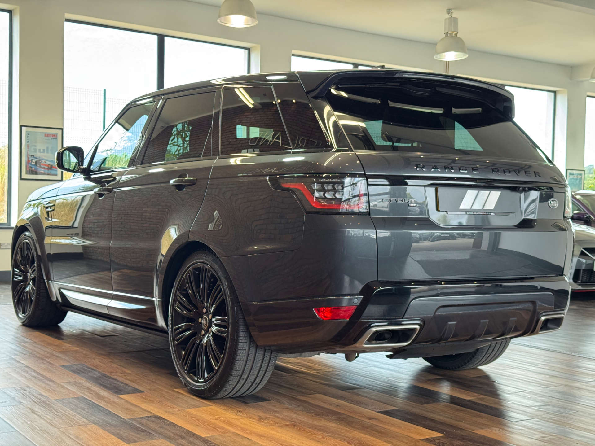 LAND ROVER RANGE ROVER SPORT 3.0 Range Rover Sport HSE Dynamic Black D MHEV Auto 4WD 5dr #8