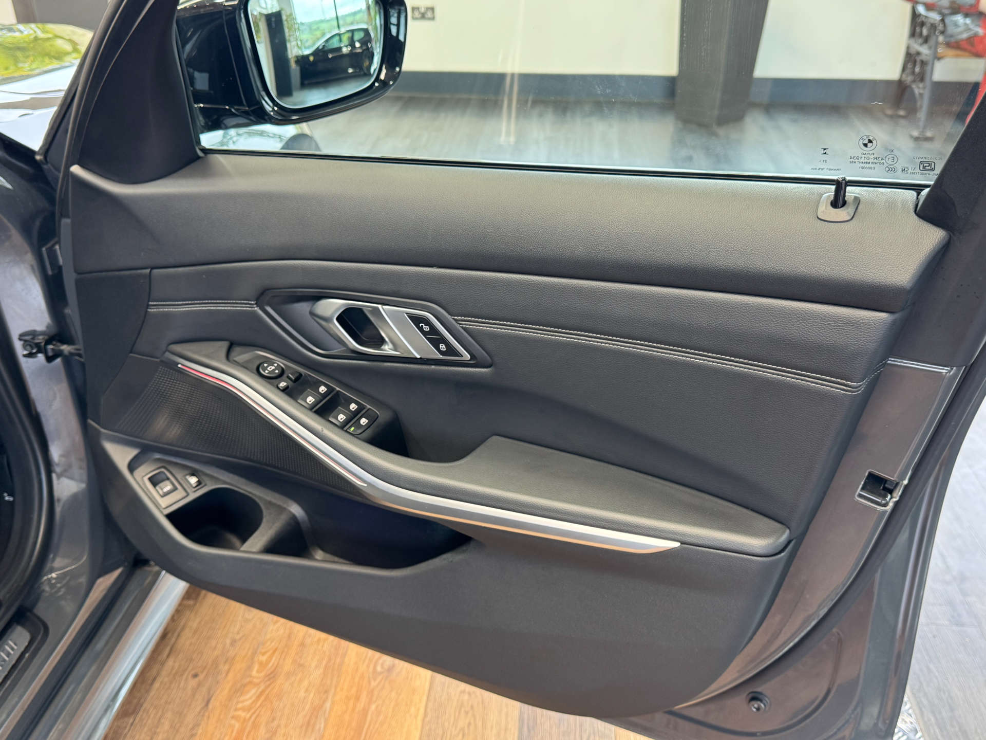 BMW 3 SERIES 2.0 330e M Sport Professional Edition Auto 5dr #40