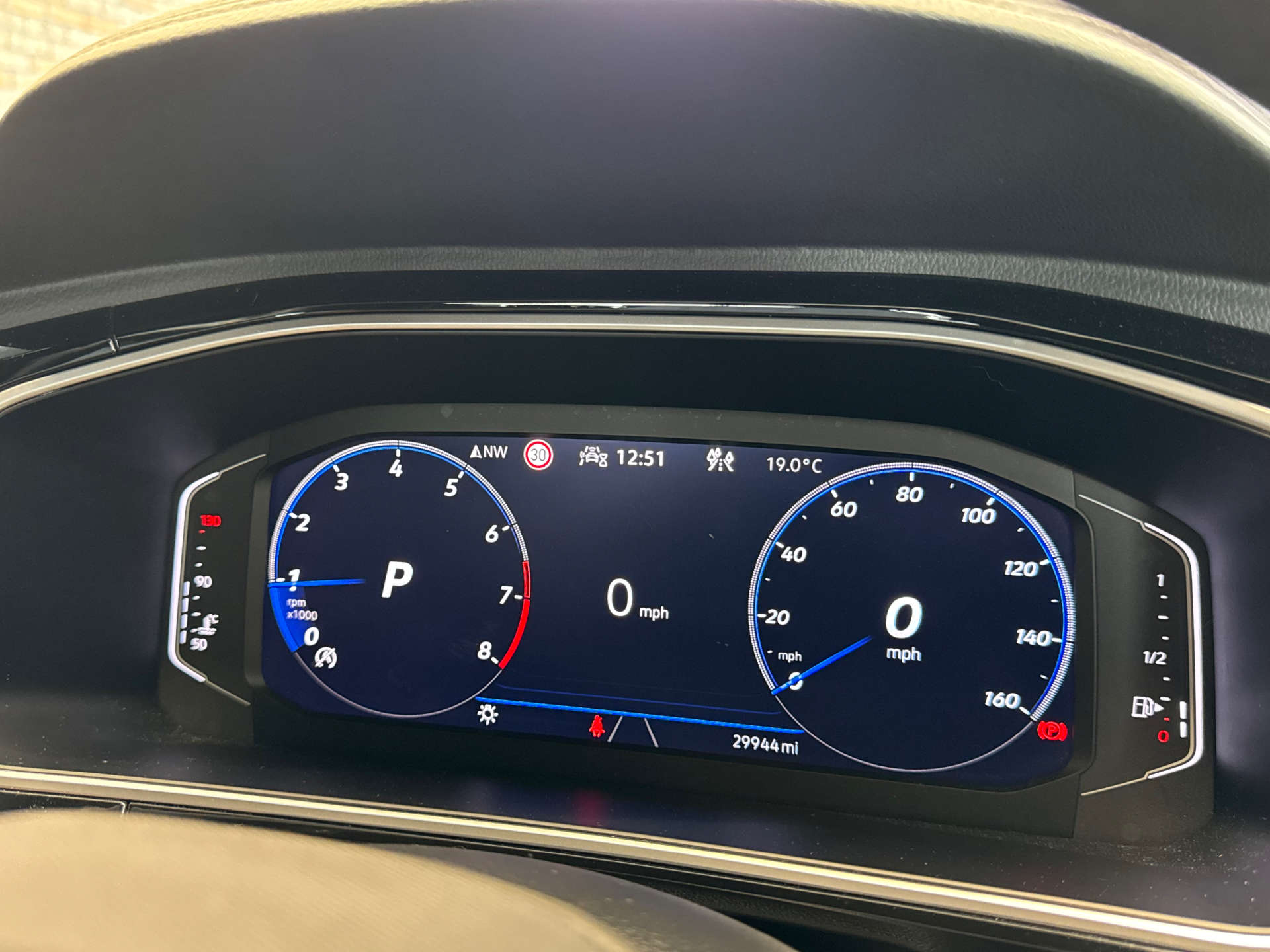 VOLKSWAGEN T-ROC 1.5 T-Roc R-Line TSI Semi-Auto 5dr #44