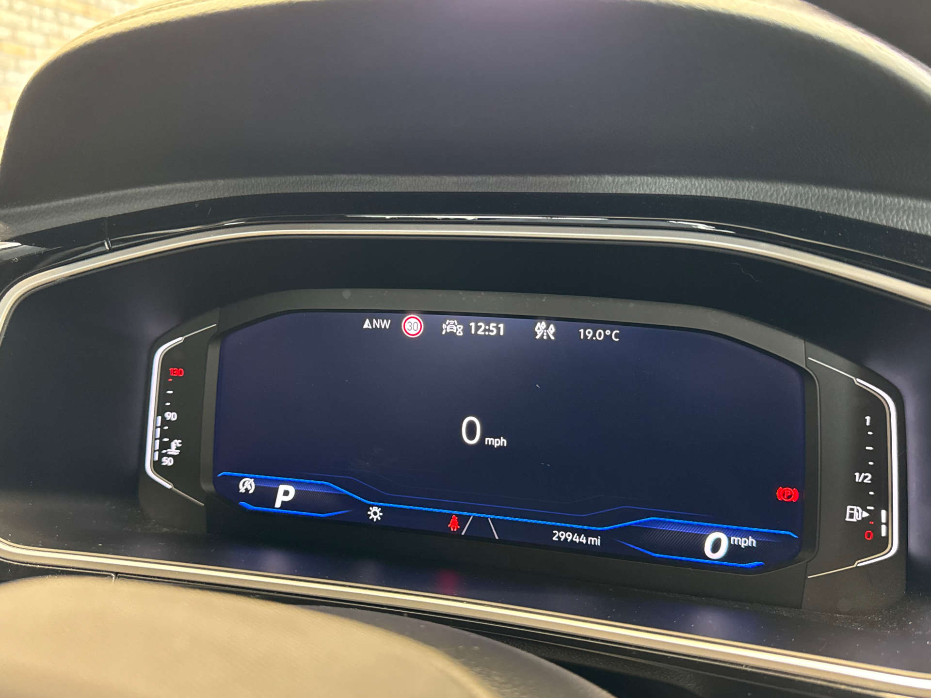 VOLKSWAGEN T-ROC 1.5 T-Roc R-Line TSI Semi-Auto 5dr #45