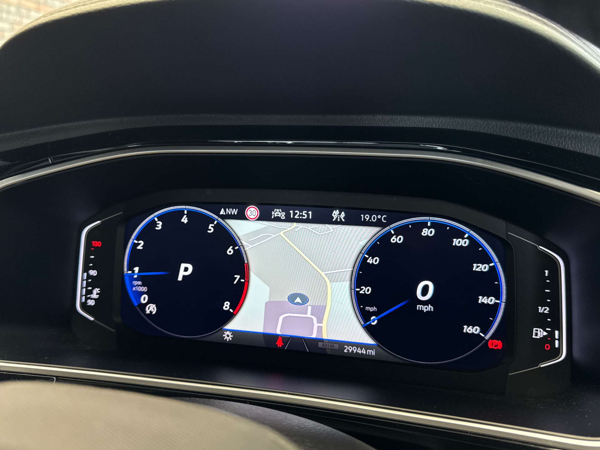 VOLKSWAGEN T-ROC 1.5 T-Roc R-Line TSI Semi-Auto 5dr #47