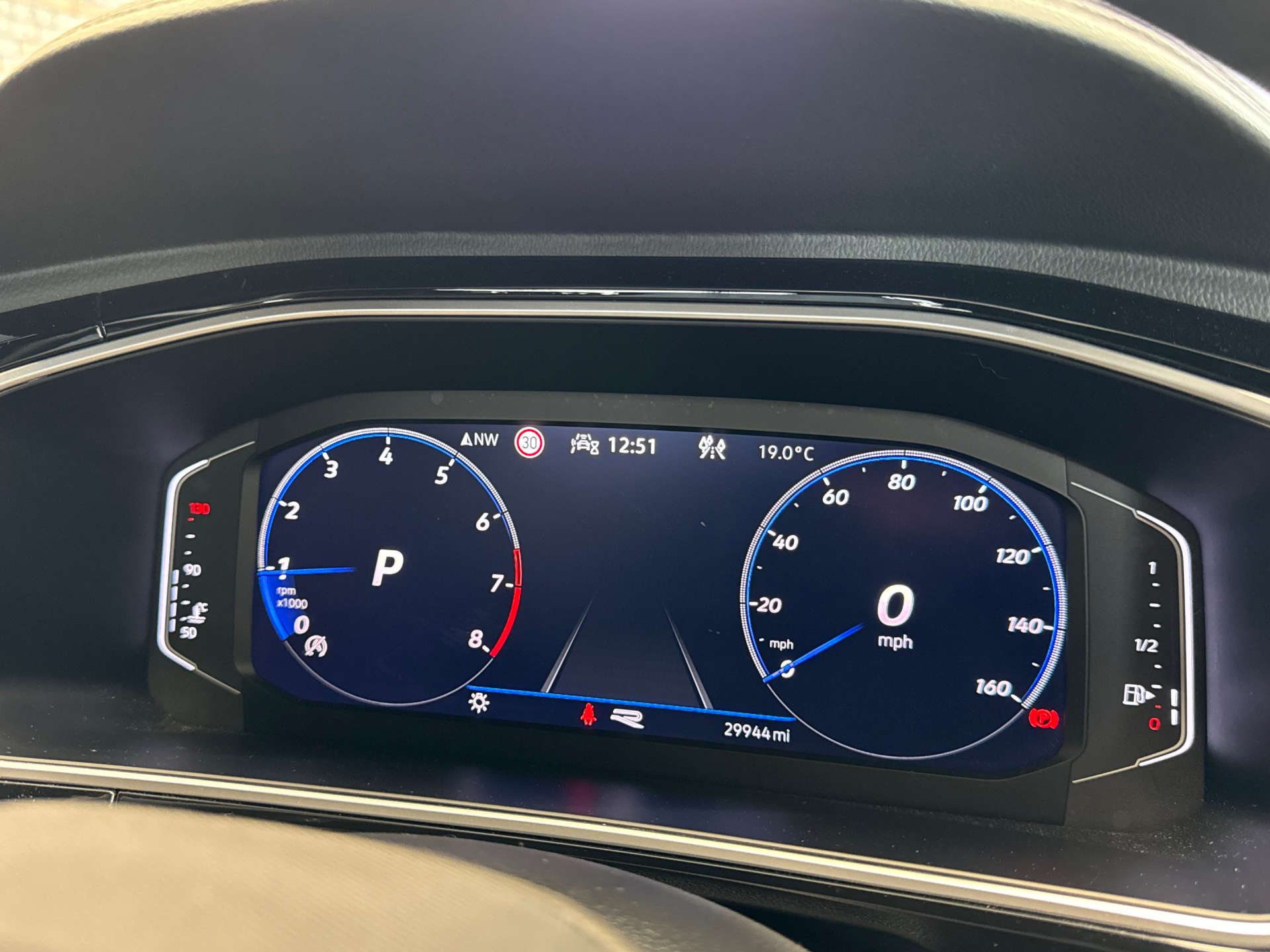 VOLKSWAGEN T-ROC 1.5 T-Roc R-Line TSI Semi-Auto 5dr #48