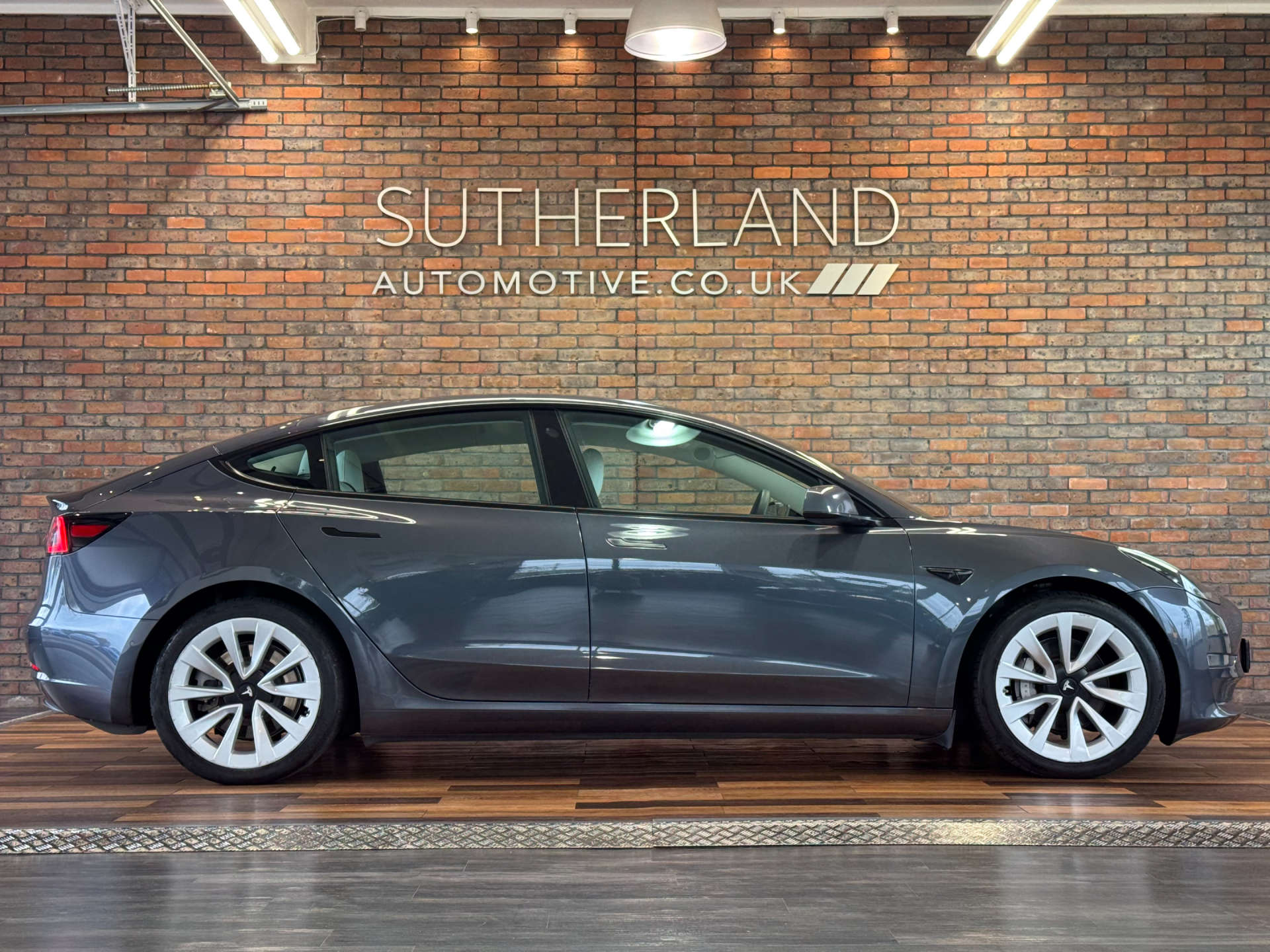 TESLA MODEL 3 Model 3 Long Range AWD 4WD 4dr #2