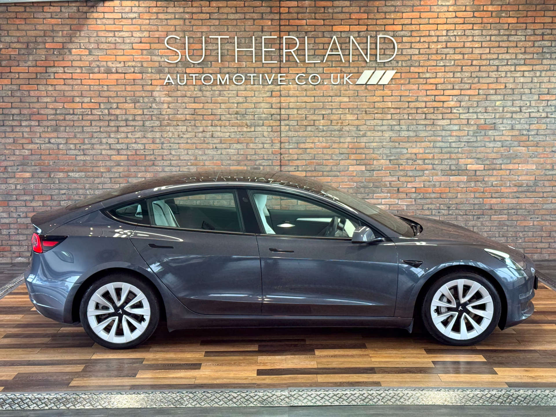 TESLA MODEL 3 Model 3 Long Range AWD 4WD 4dr #3